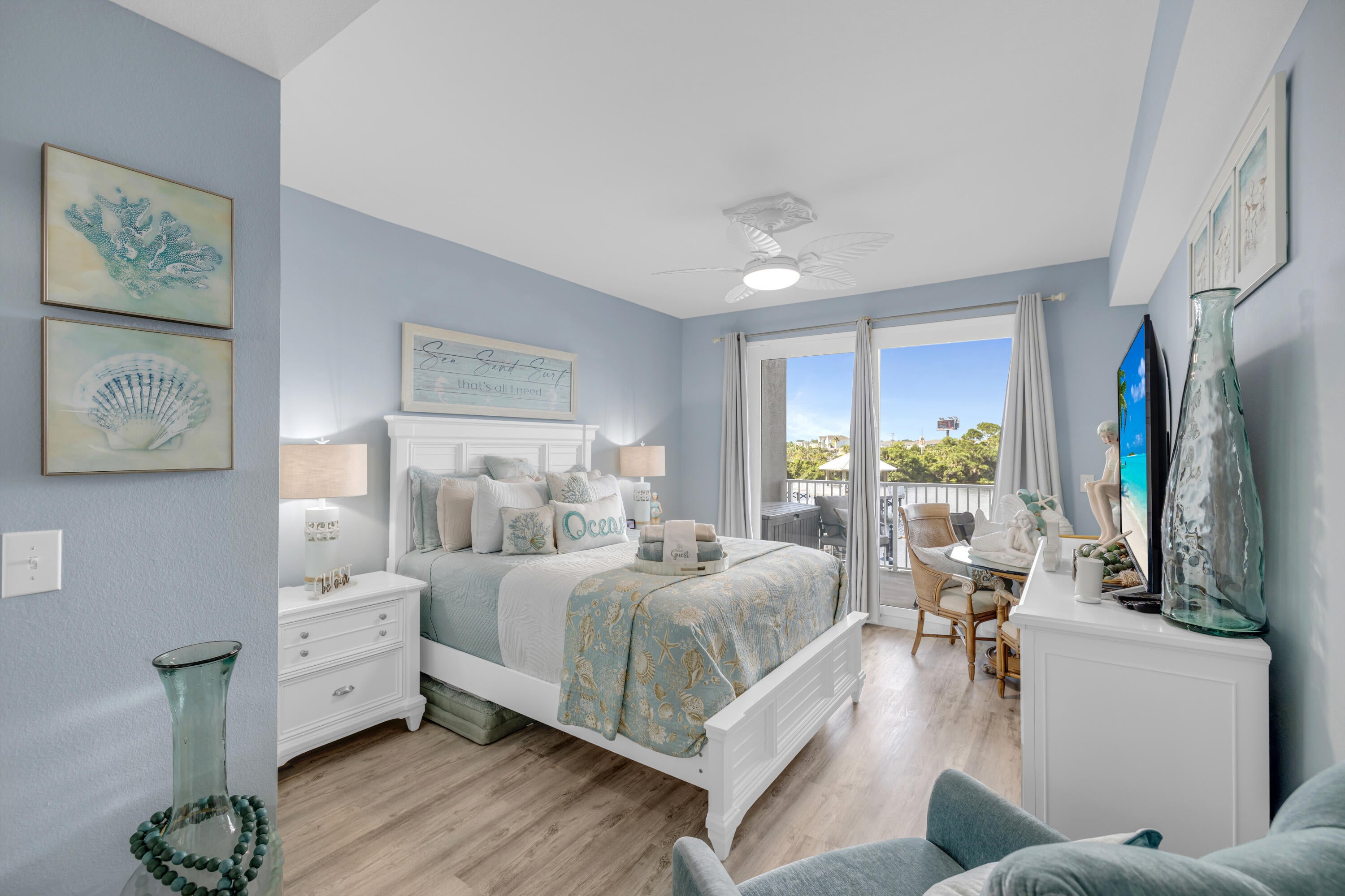 LAKETOWN WHARF - Residential