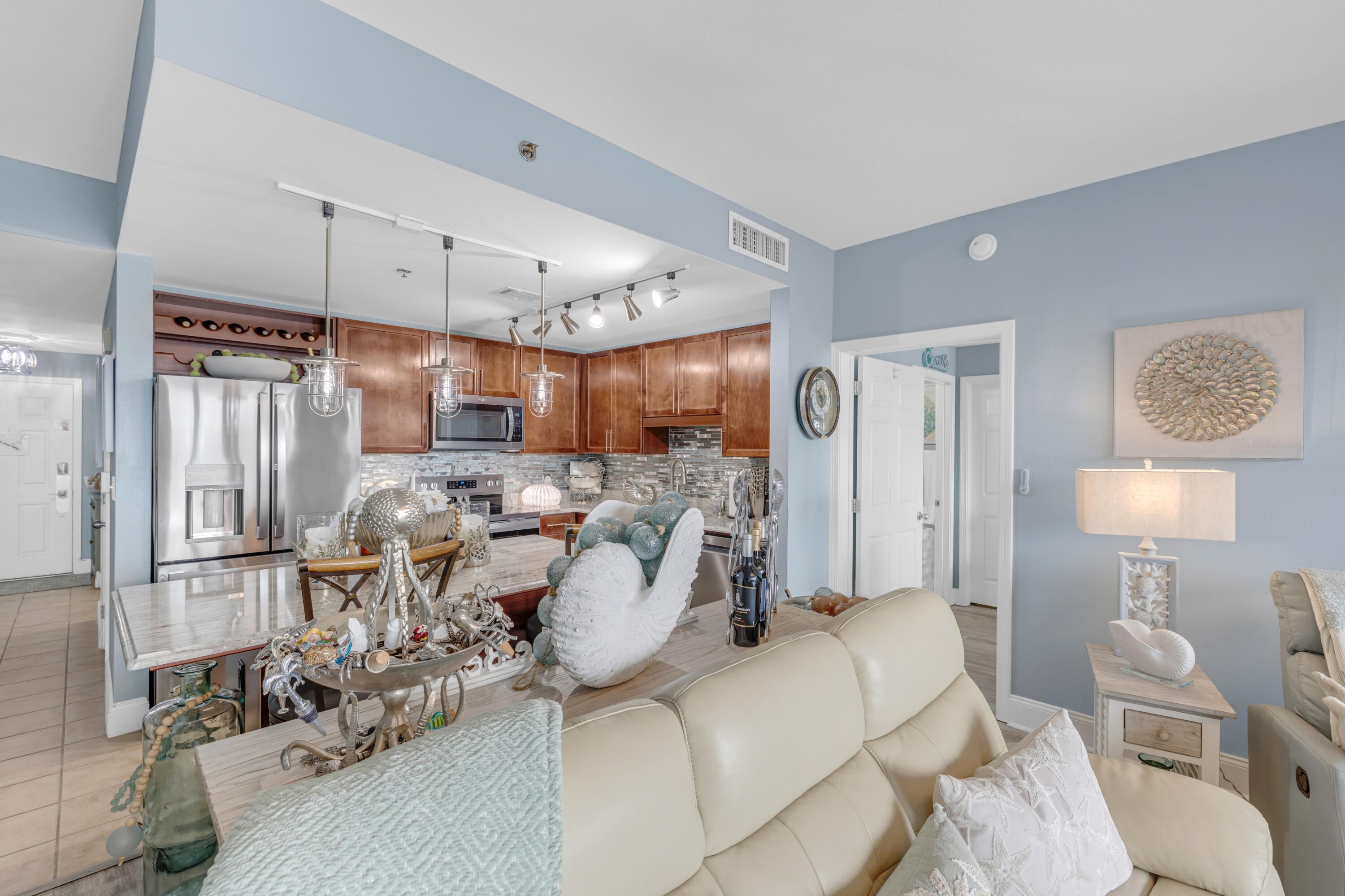 LAKETOWN WHARF - Residential