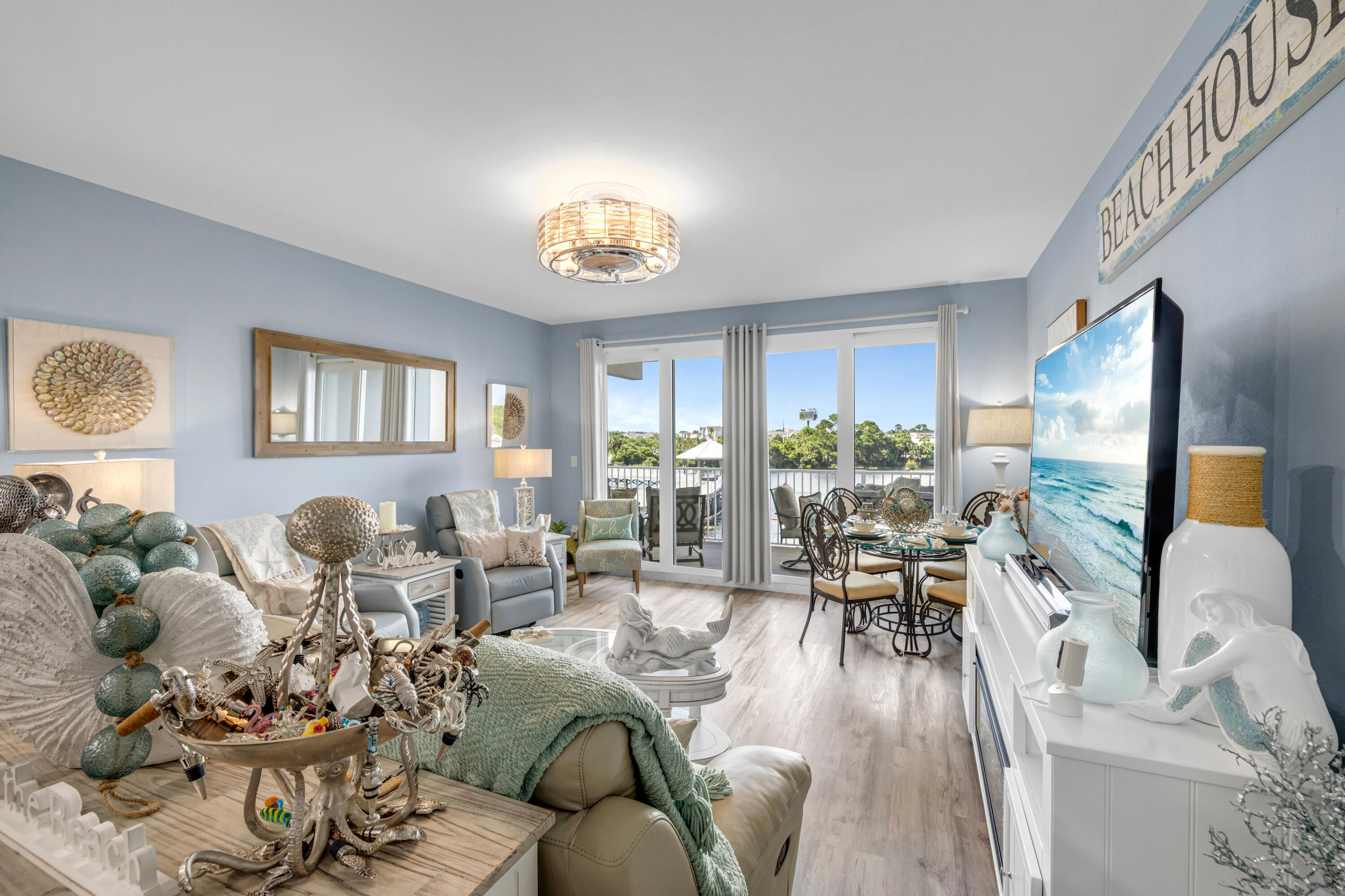 LAKETOWN WHARF - Residential