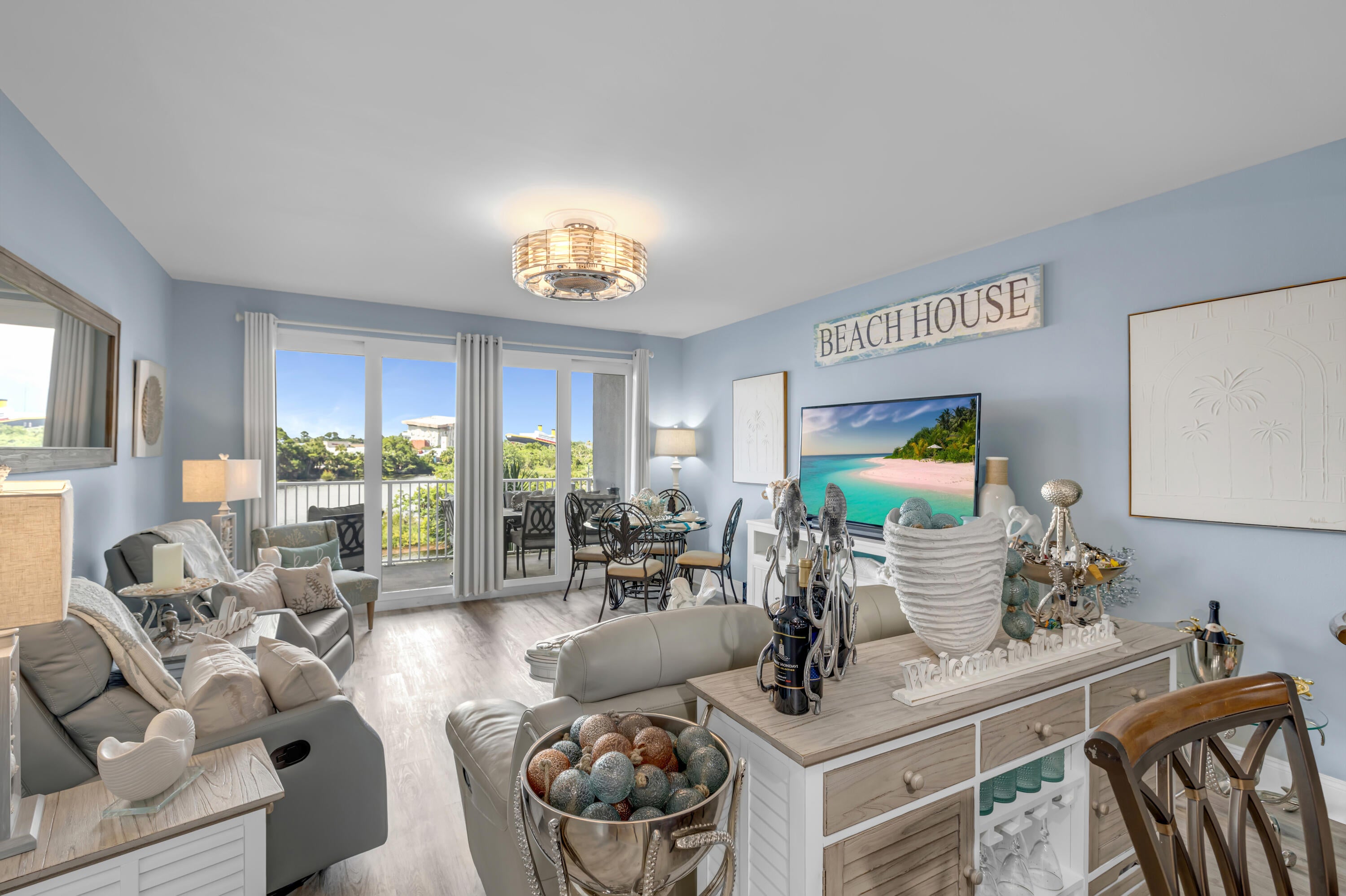 LAKETOWN WHARF - Residential