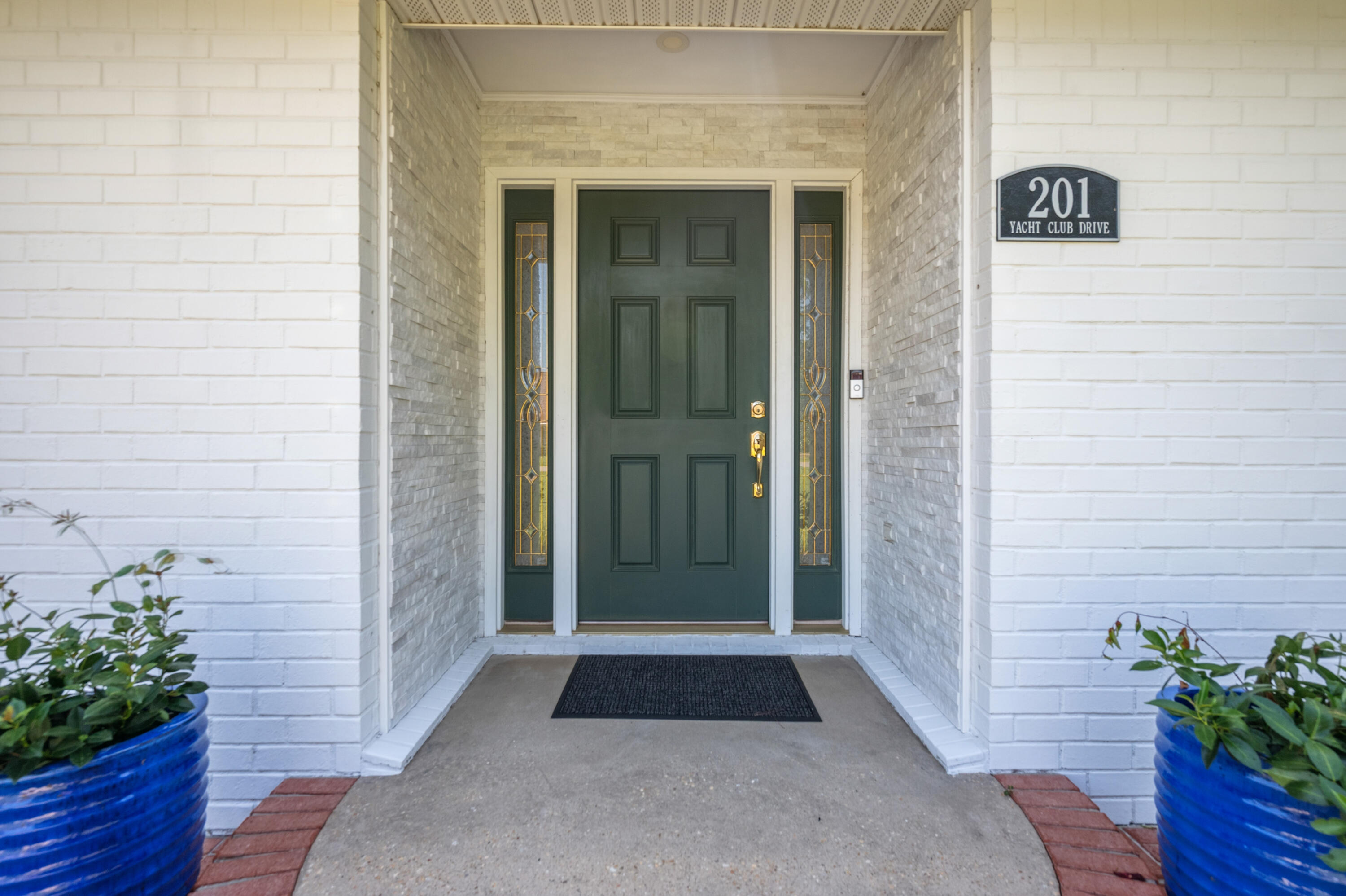 DANA POINTE - Residential