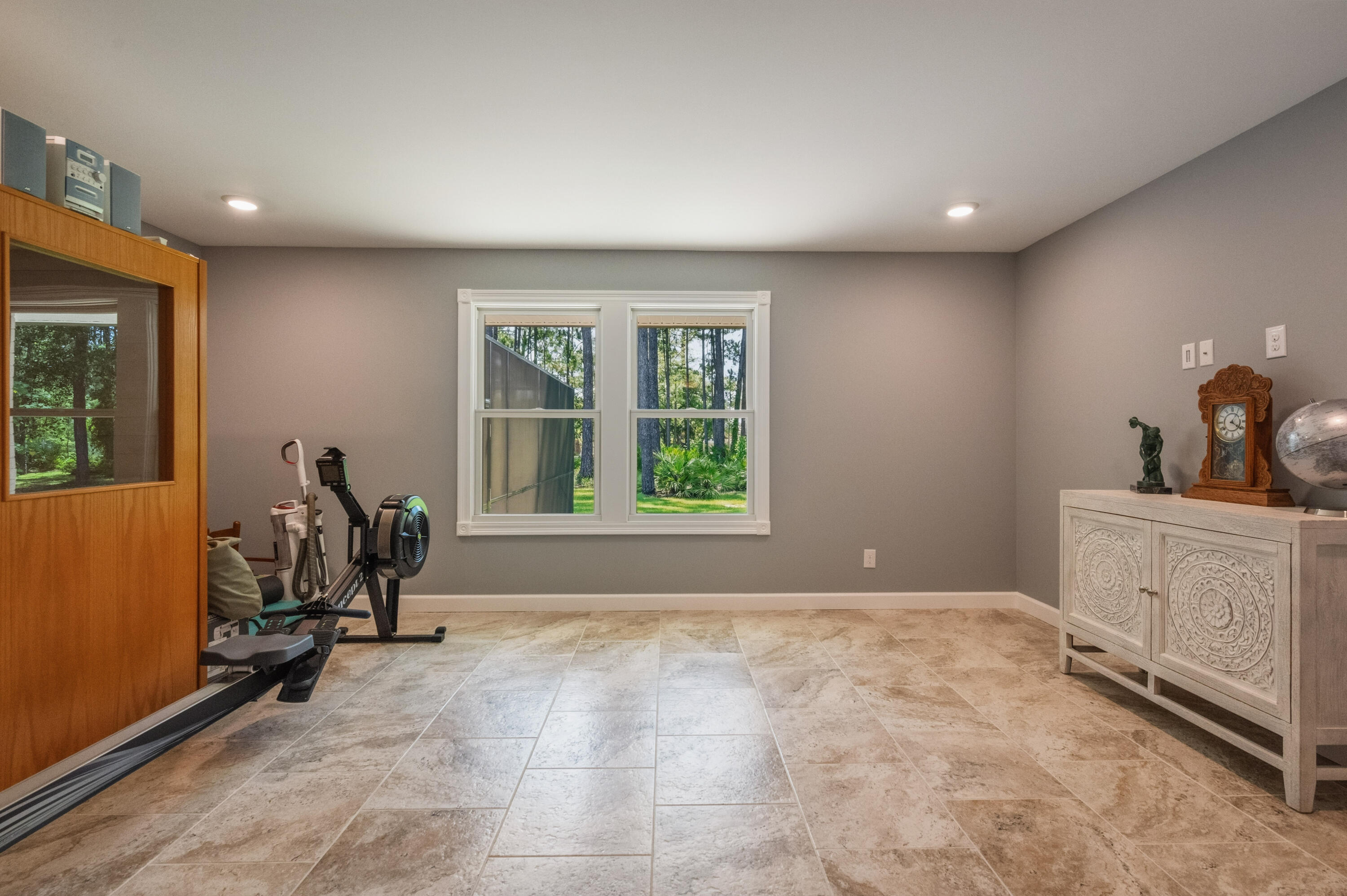 DANA POINTE - Residential