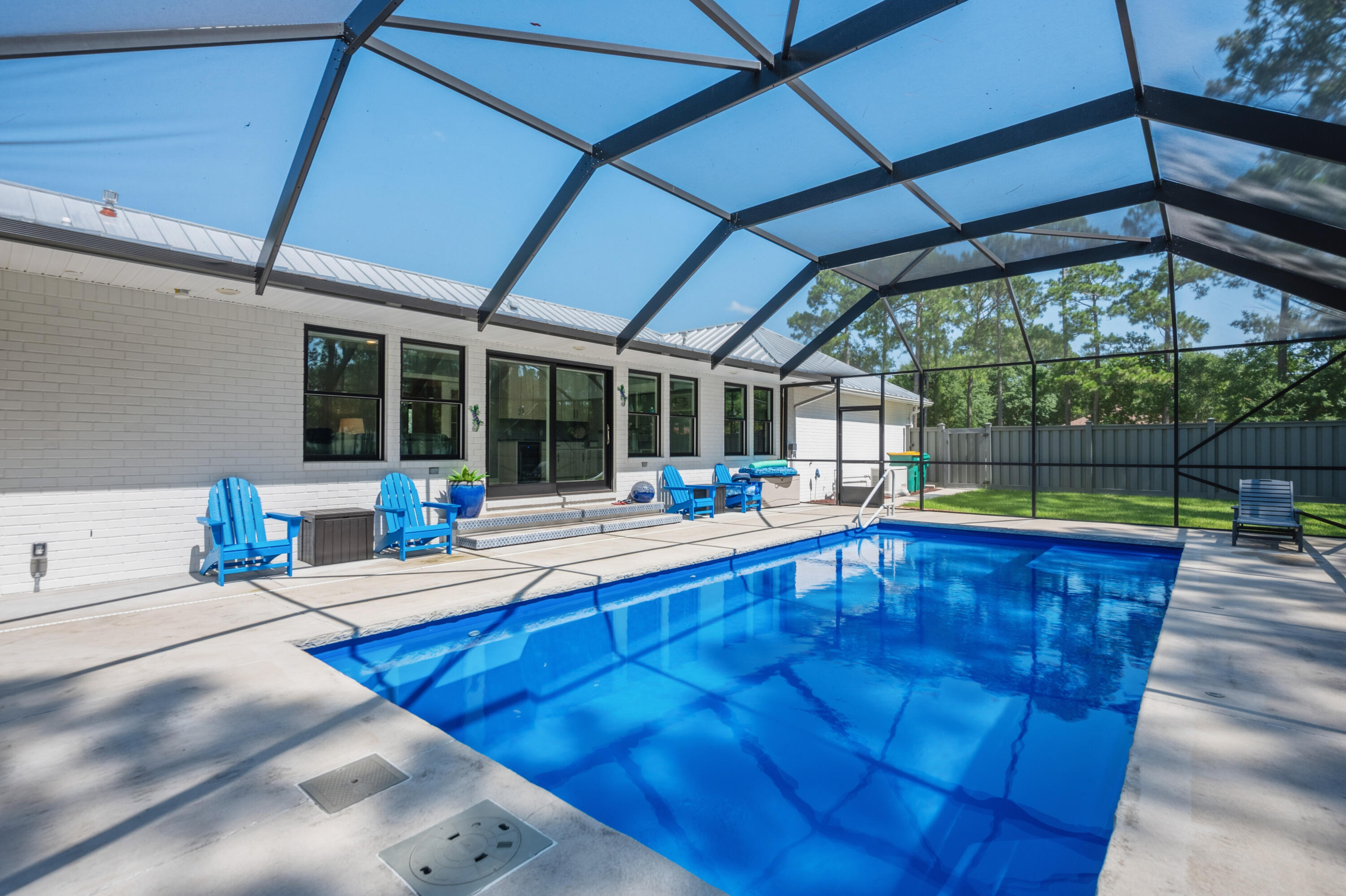 DANA POINTE - Residential