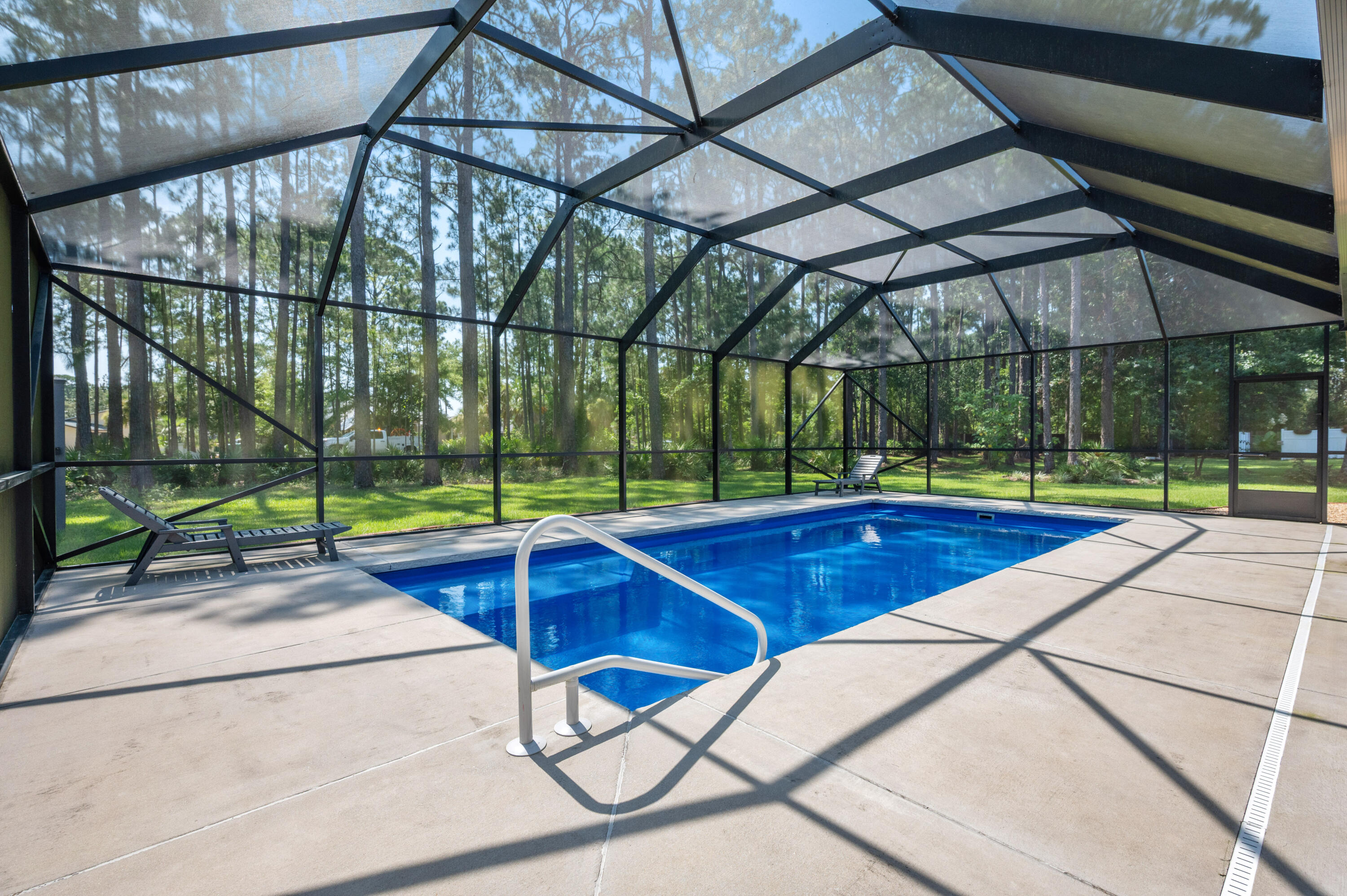 DANA POINTE - Residential