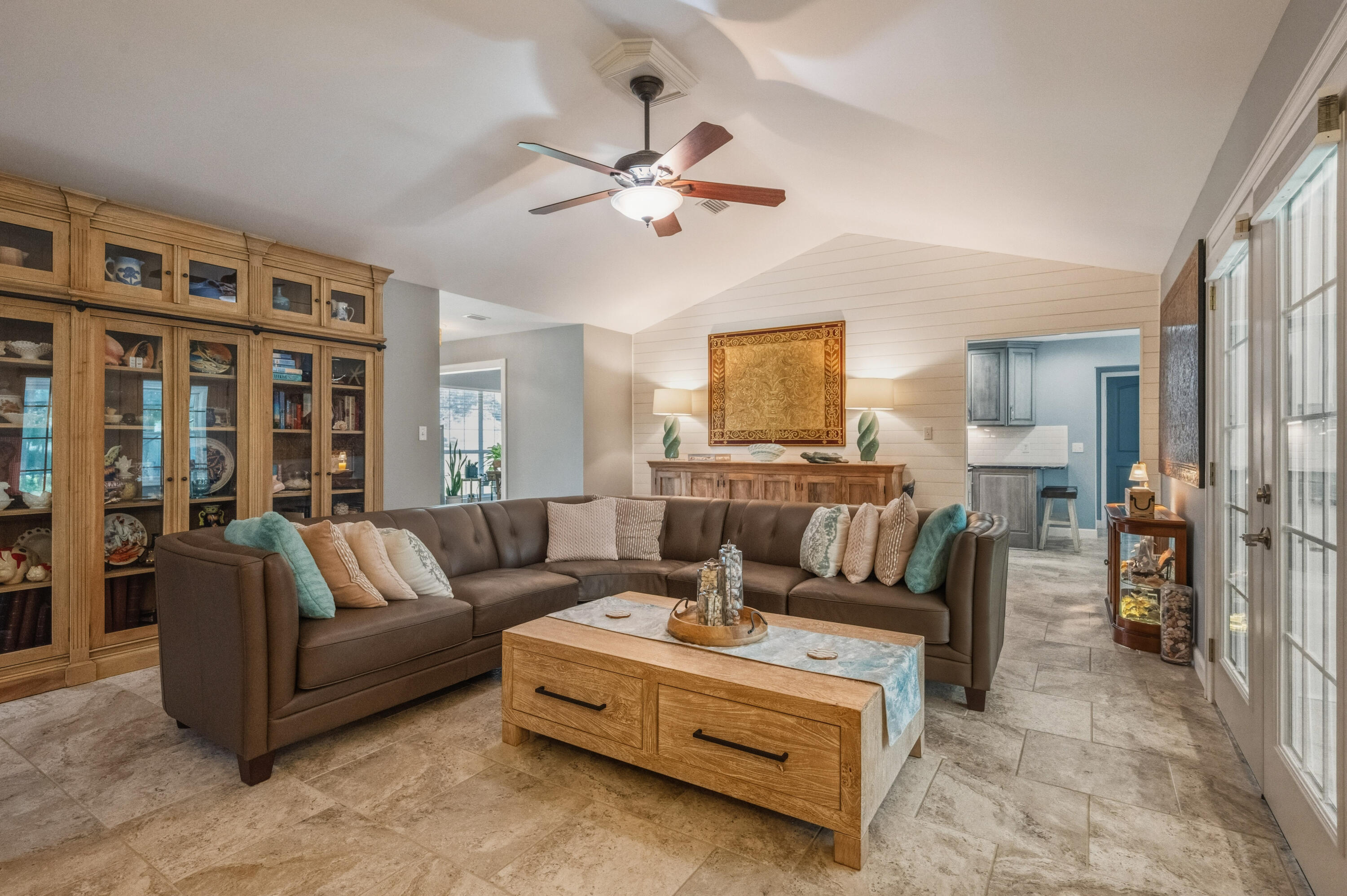 DANA POINTE - Residential