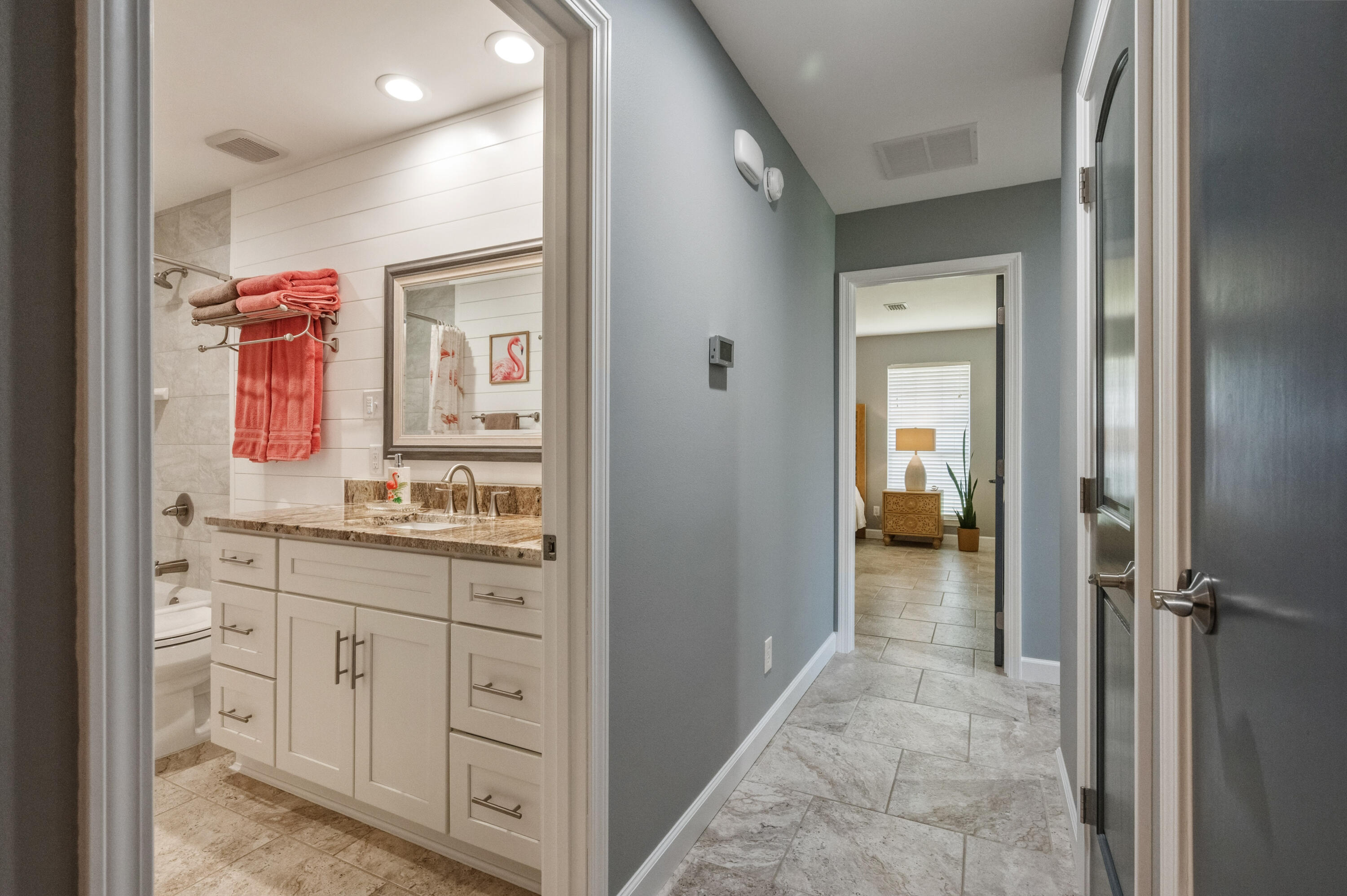 DANA POINTE - Residential