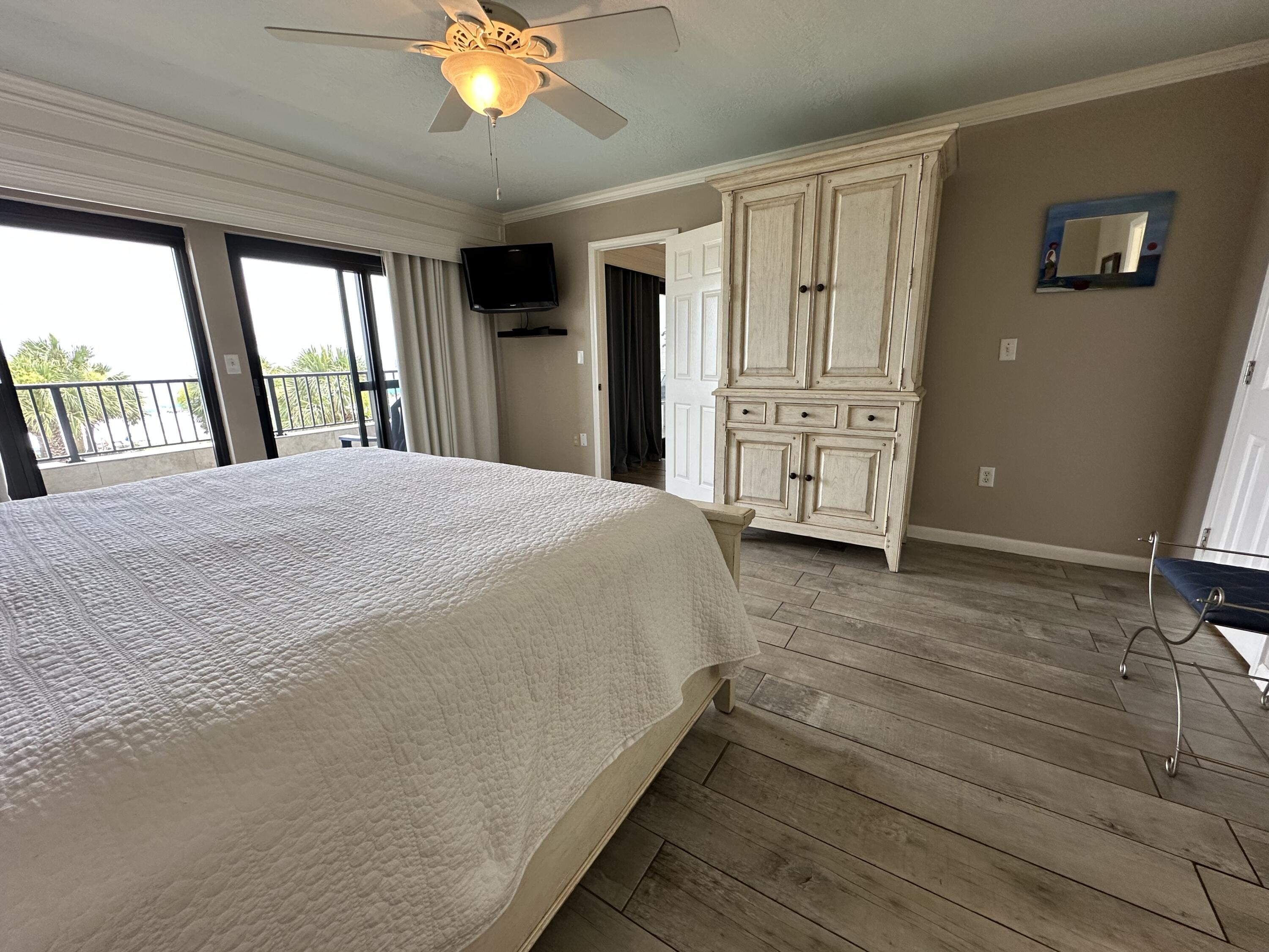 BREAKERS EAST CONDO - Residential
