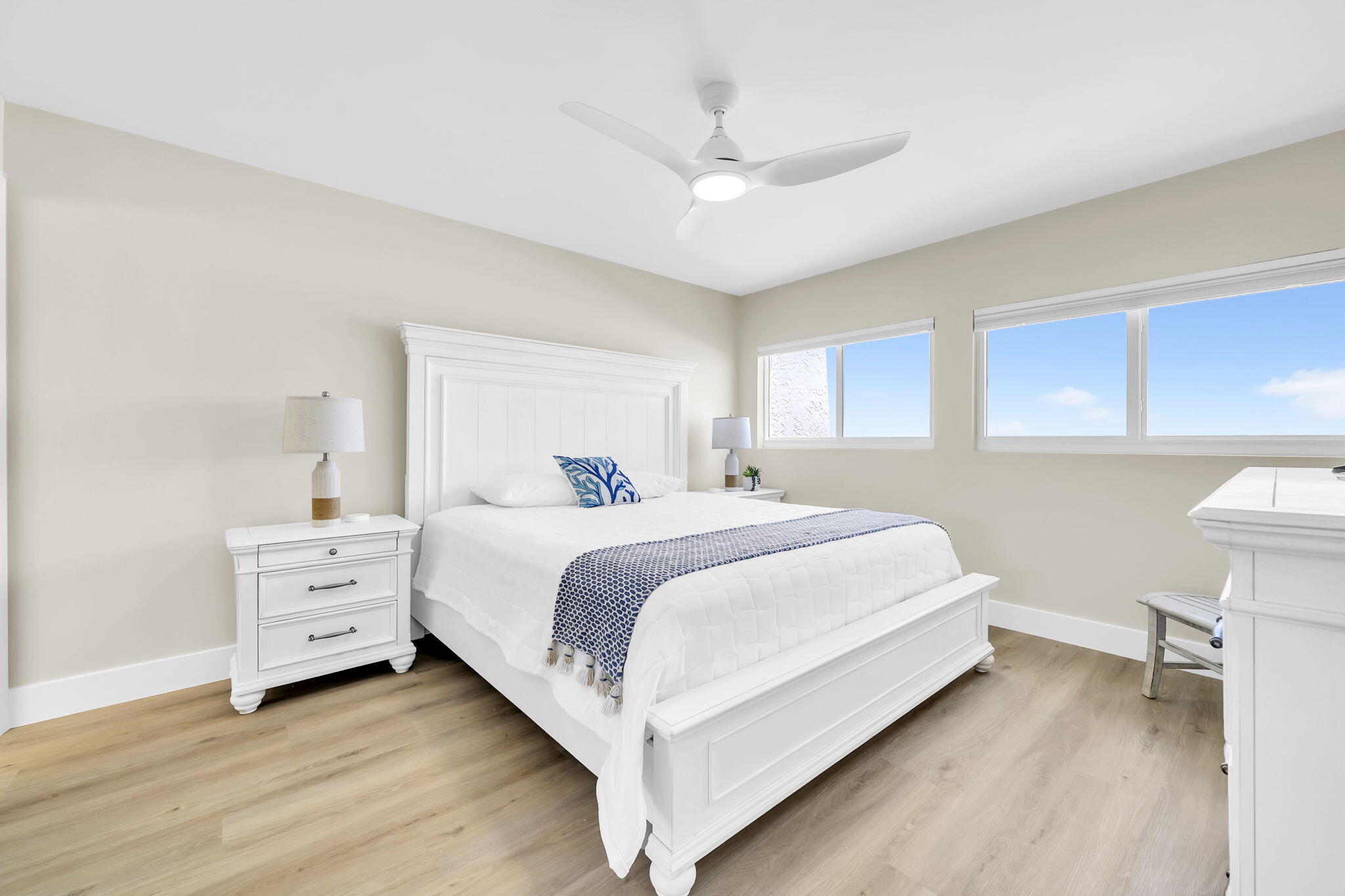BEACH HOUSE CONDO PH 2 - Residential