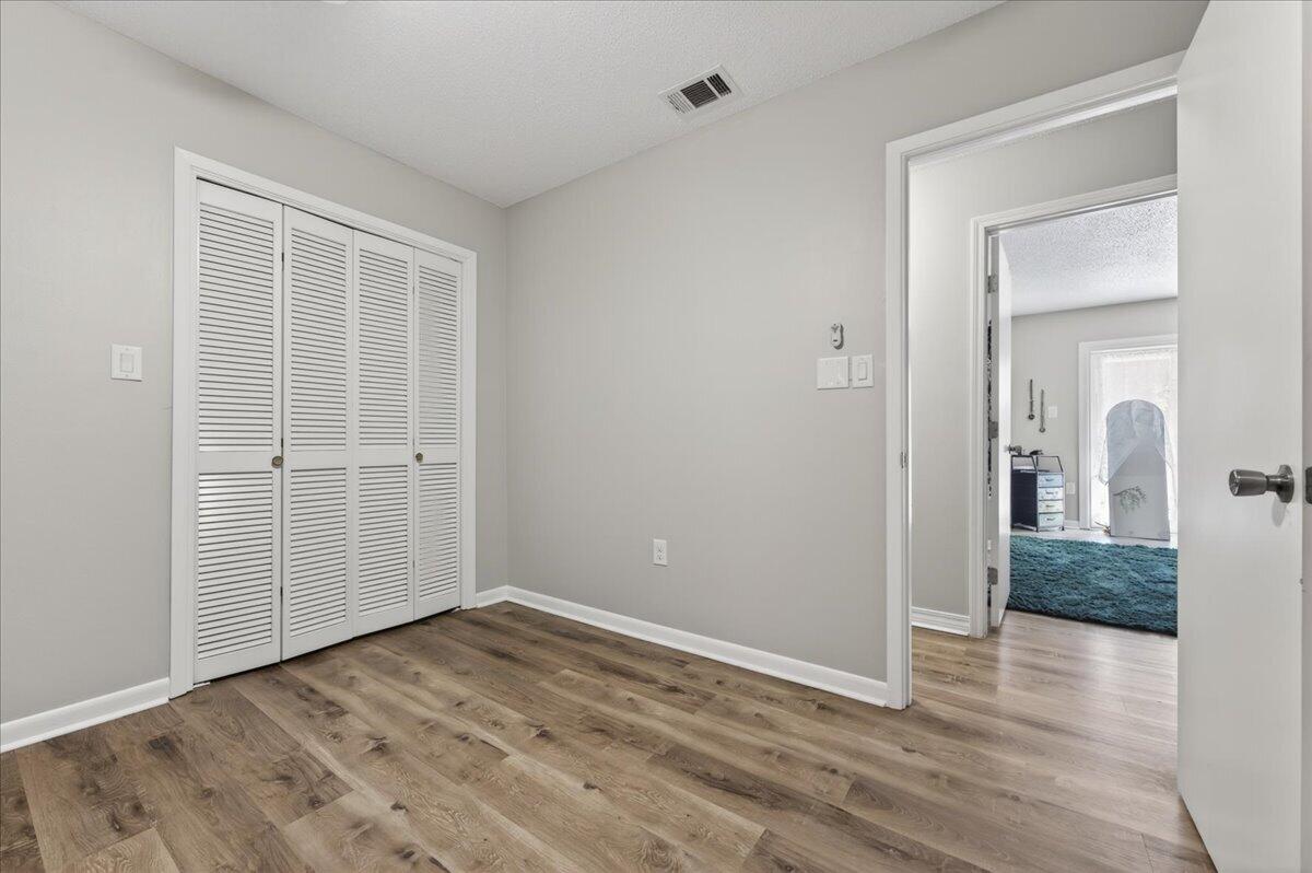 KENNEDY LAKES 1ST ADDN - Residential
