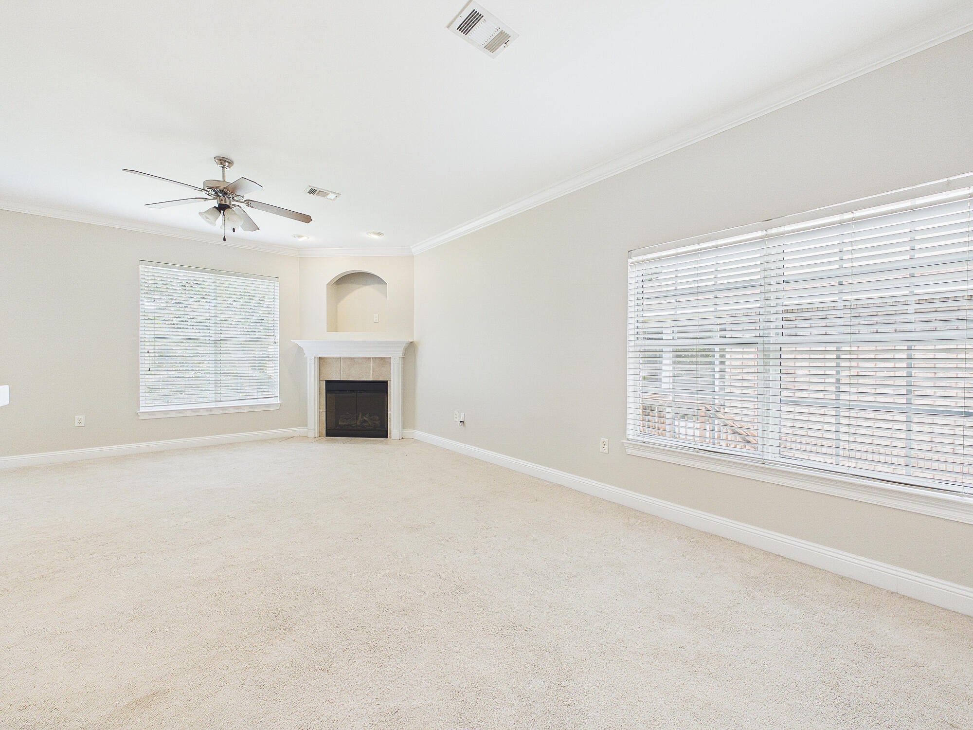 WALTON OAKS TOWNHOMES - Residential