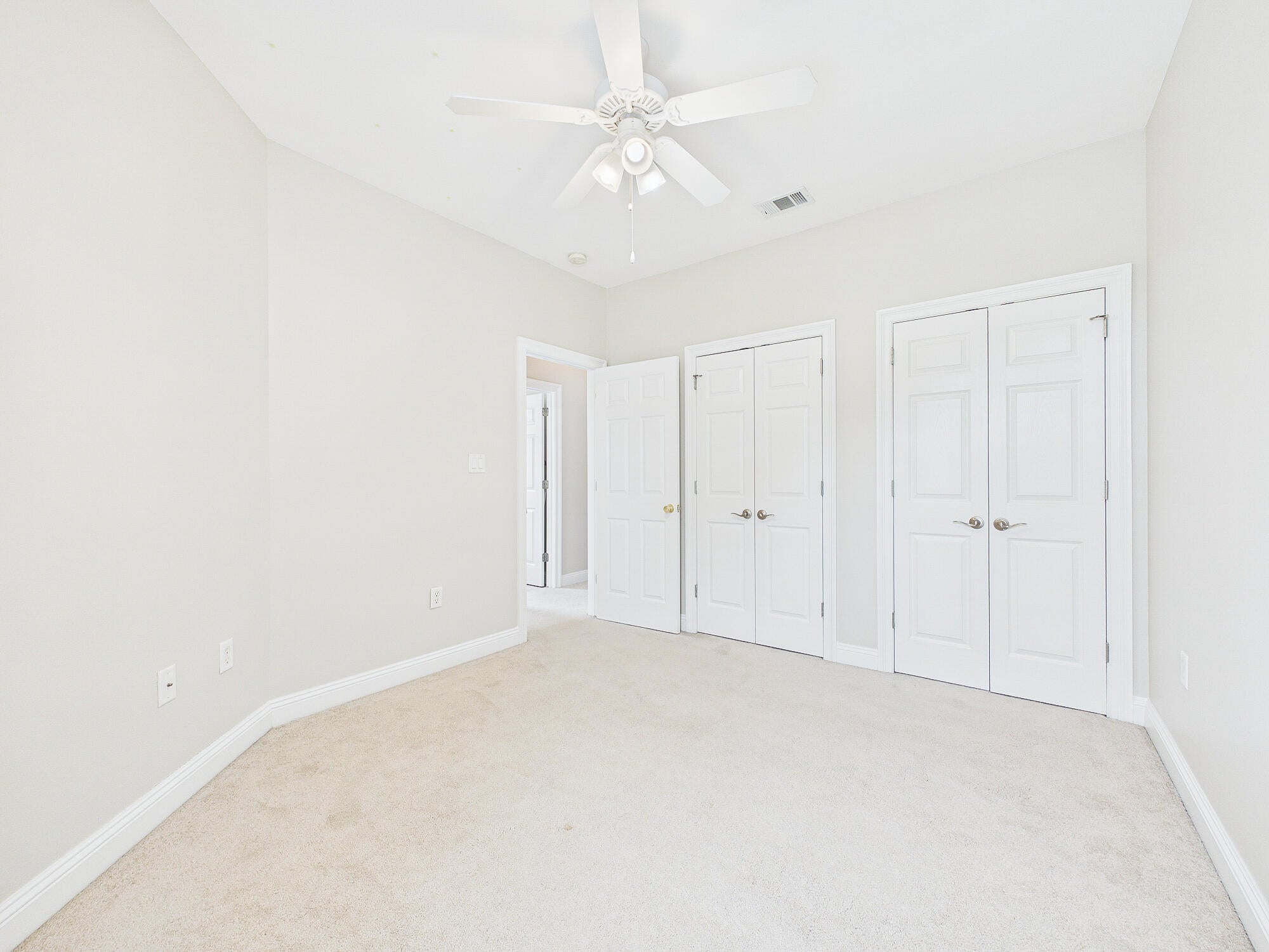 WALTON OAKS TOWNHOMES - Residential