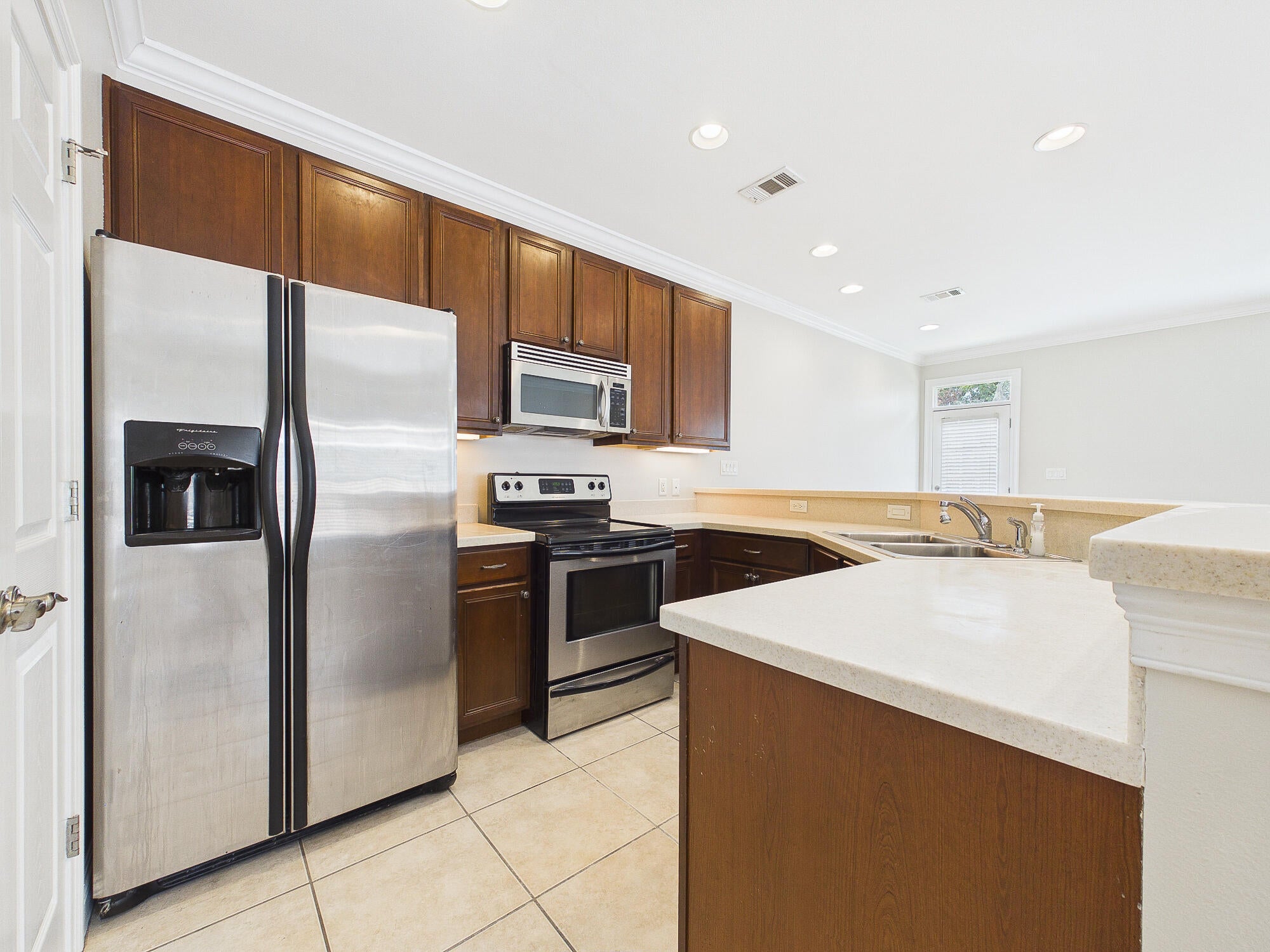 WALTON OAKS TOWNHOMES - Residential