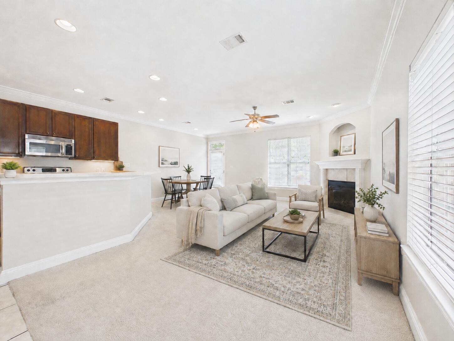 WALTON OAKS TOWNHOMES - Residential