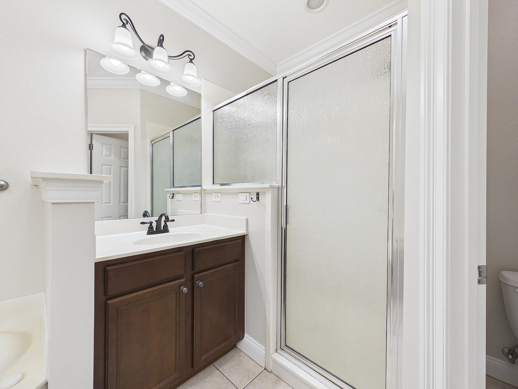 WALTON OAKS TOWNHOMES - Residential