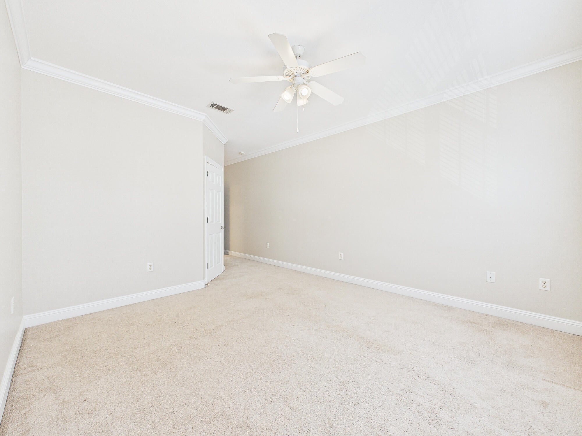 WALTON OAKS TOWNHOMES - Residential