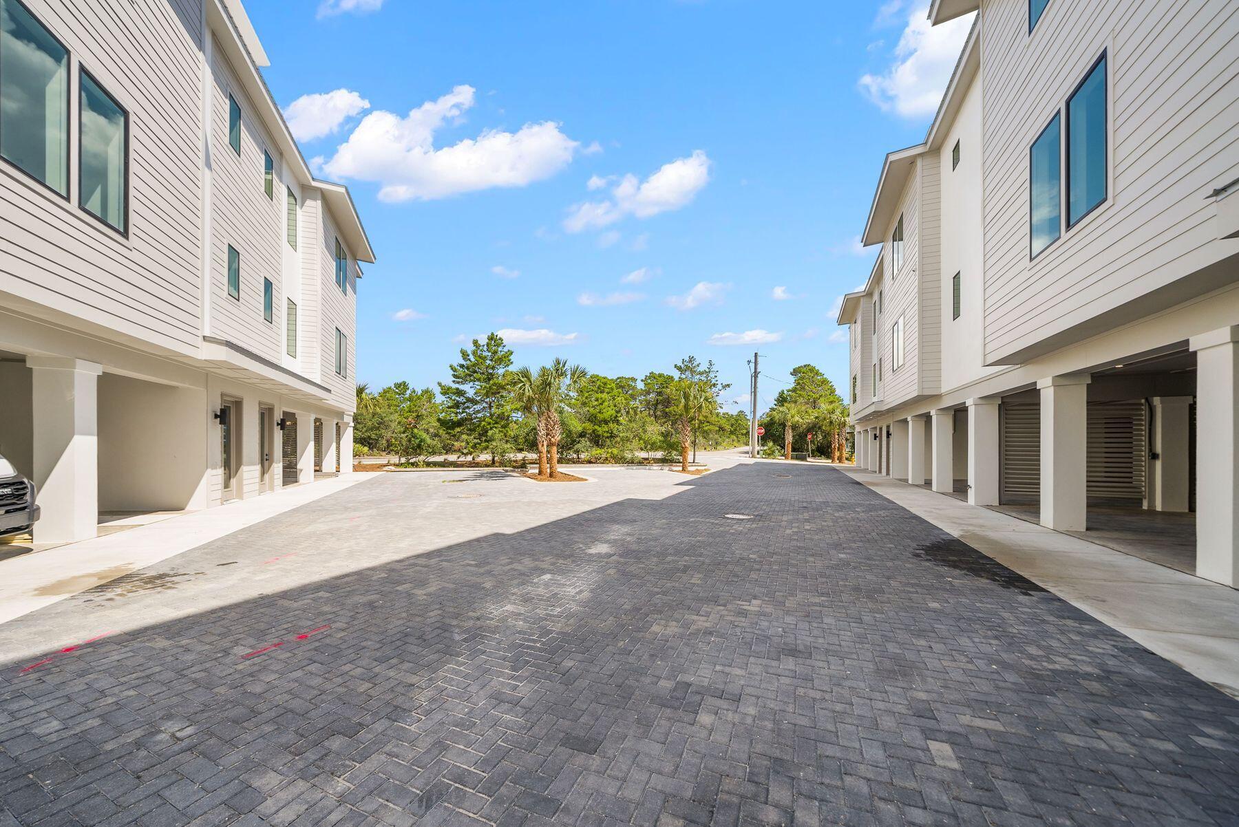Blu Wave Luxury Residences - Residential