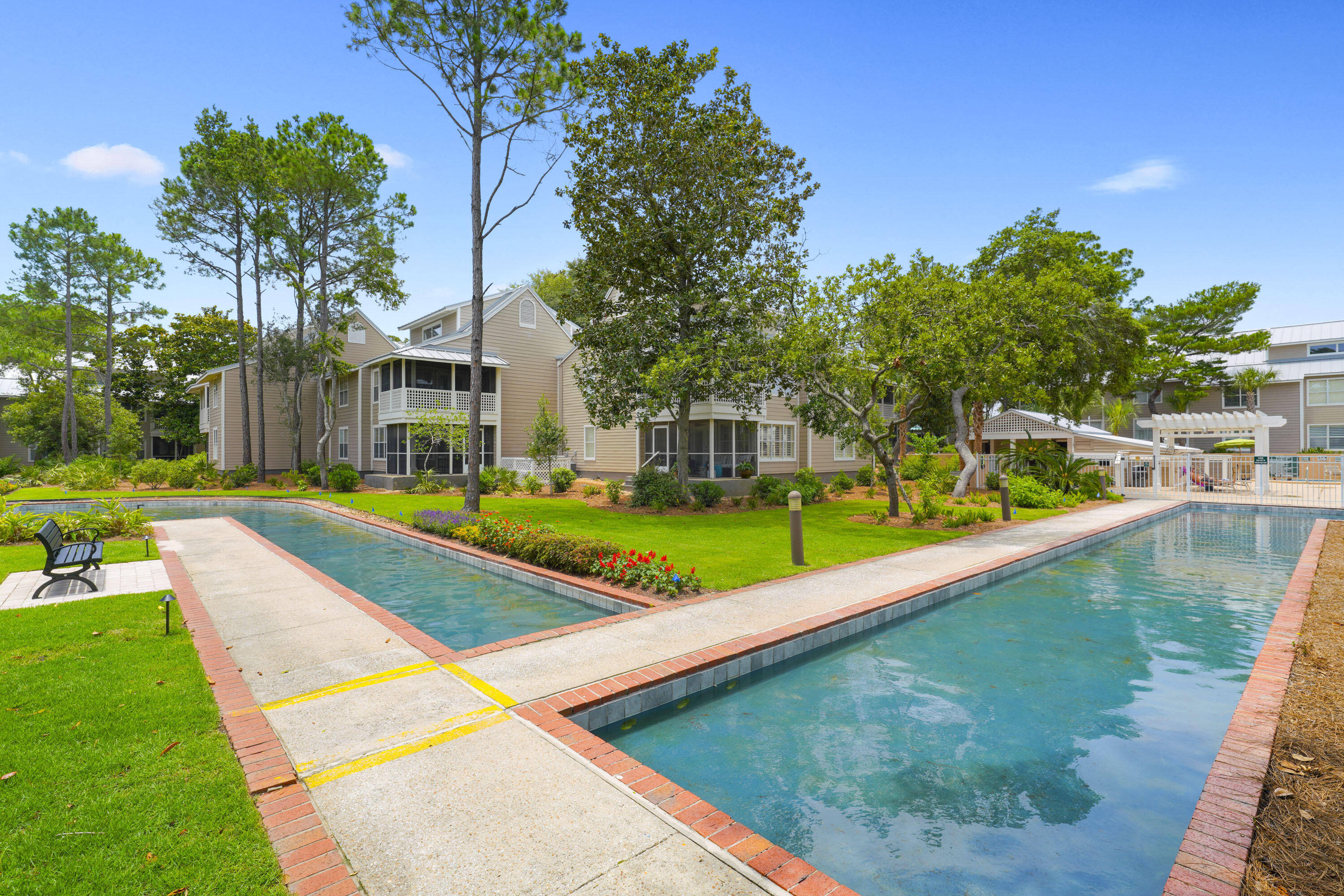 HIDDEN DUNES BEACH COTTAGES 2 - Residential