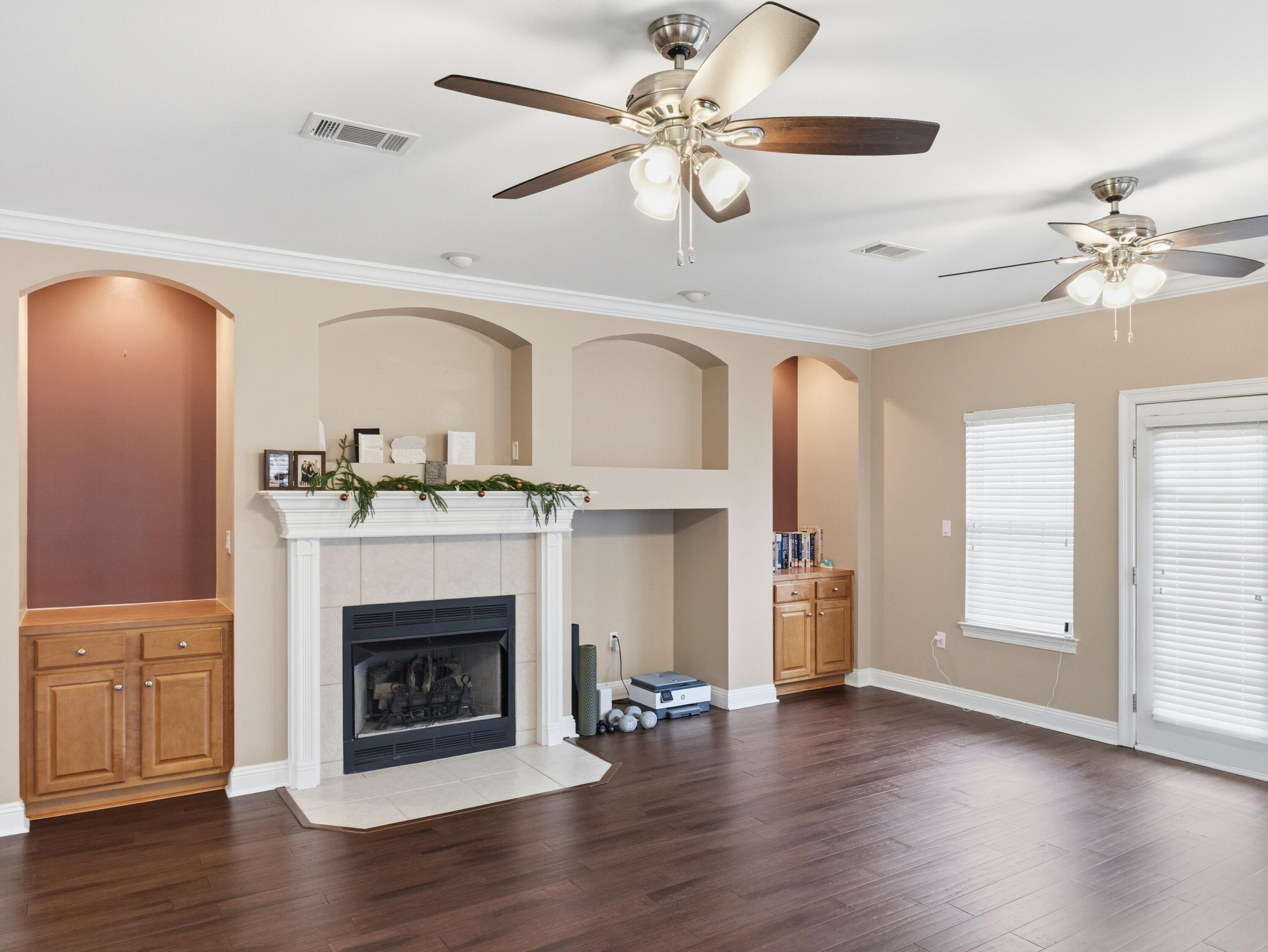 MEDITERRANEAN VILLAGE AT BLUEWATER BAY - Residential Lease