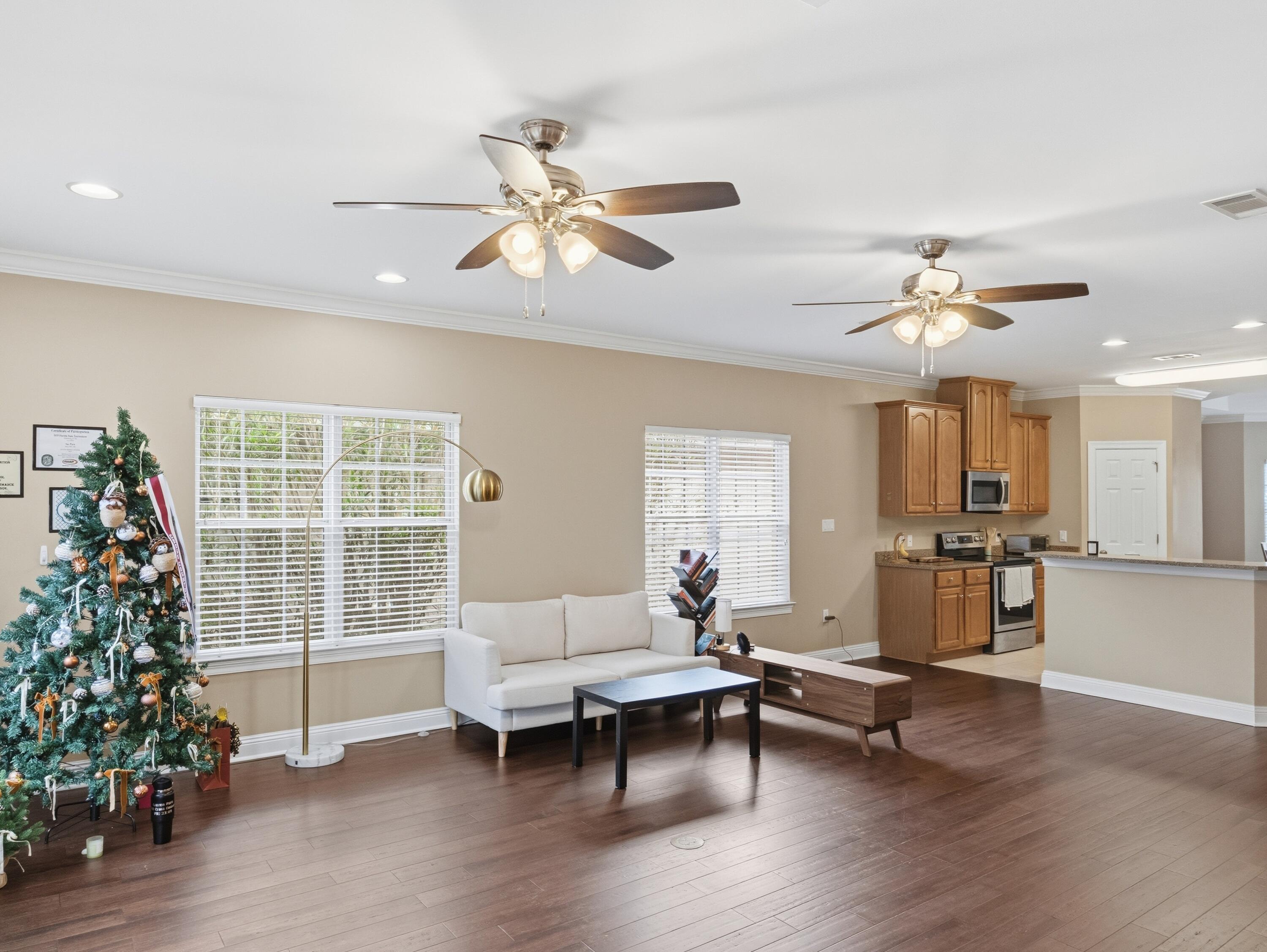 MEDITERRANEAN VILLAGE AT BLUEWATER BAY - Residential Lease