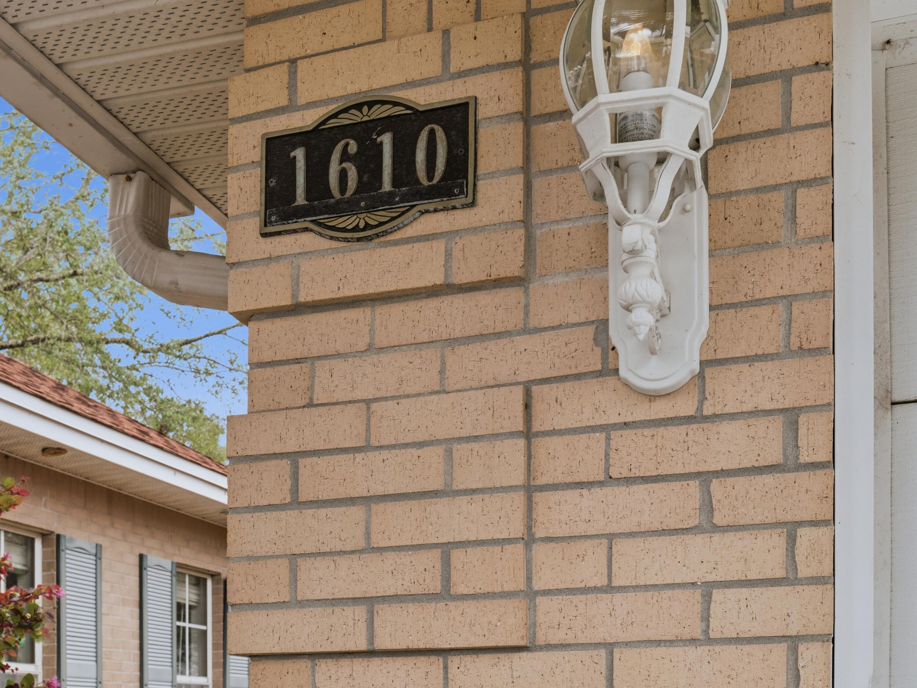 MEDITERRANEAN VILLAGE AT BLUEWATER BAY - Residential Lease