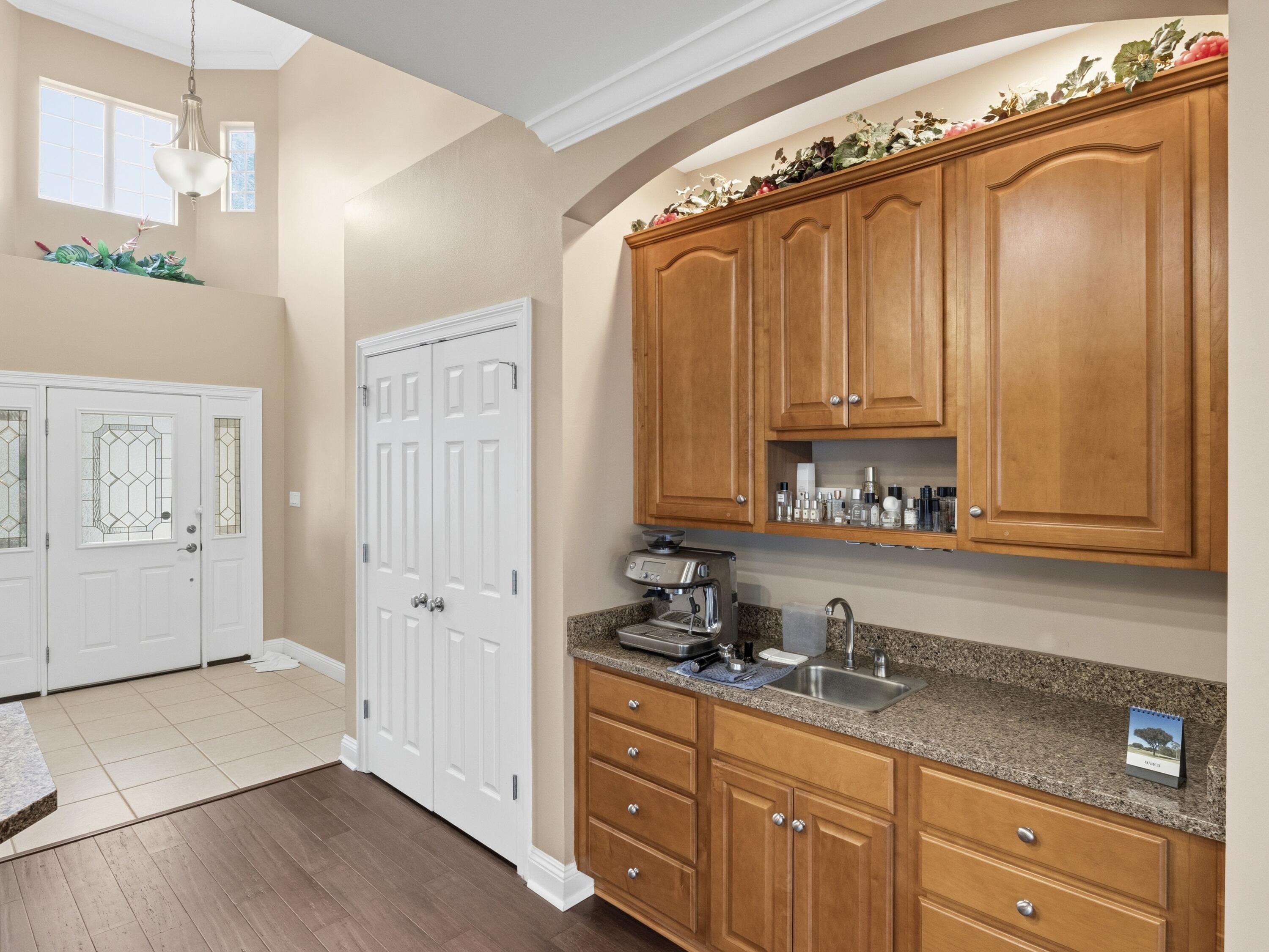MEDITERRANEAN VILLAGE AT BLUEWATER BAY - Residential Lease