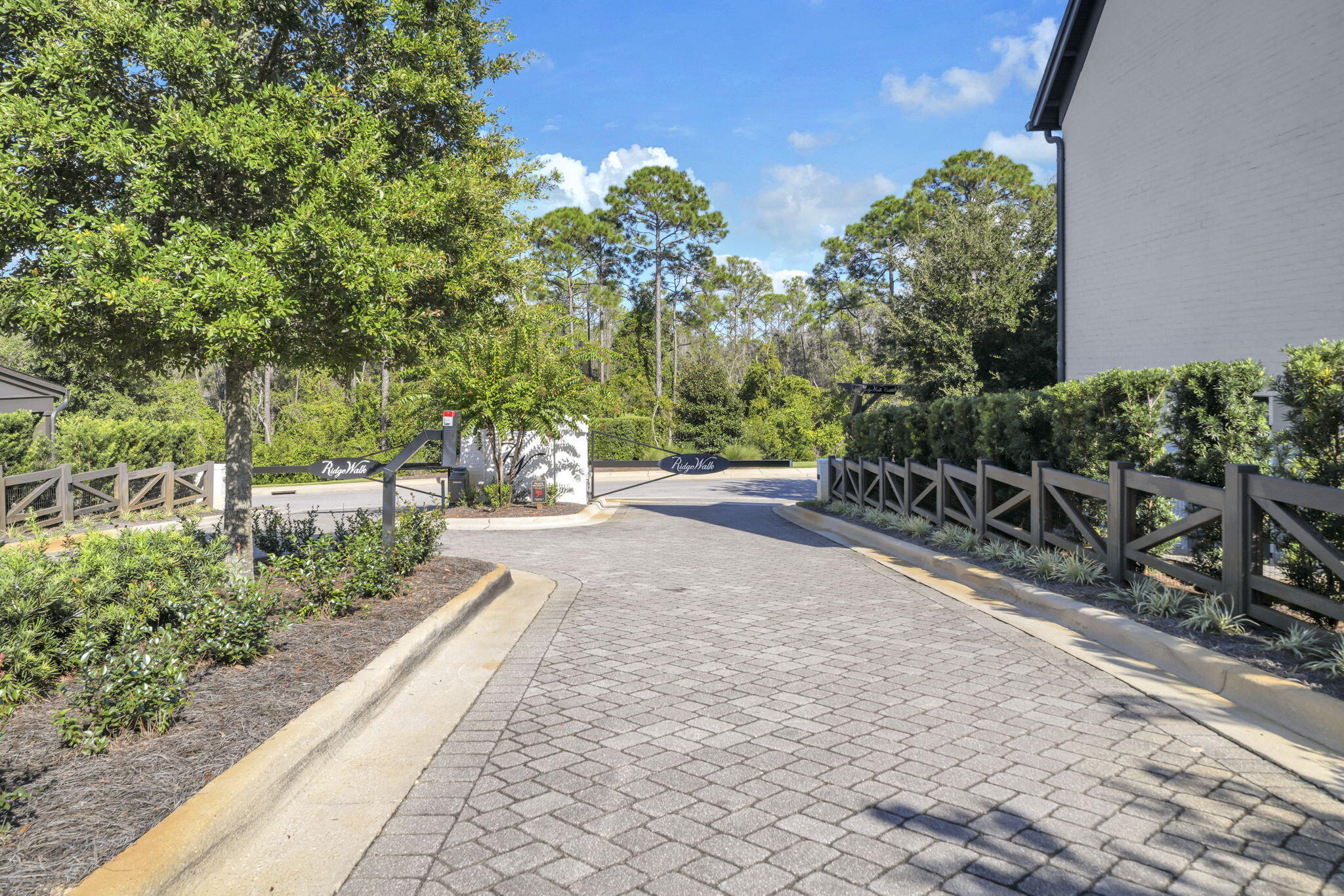 RIDGEWALK - Residential