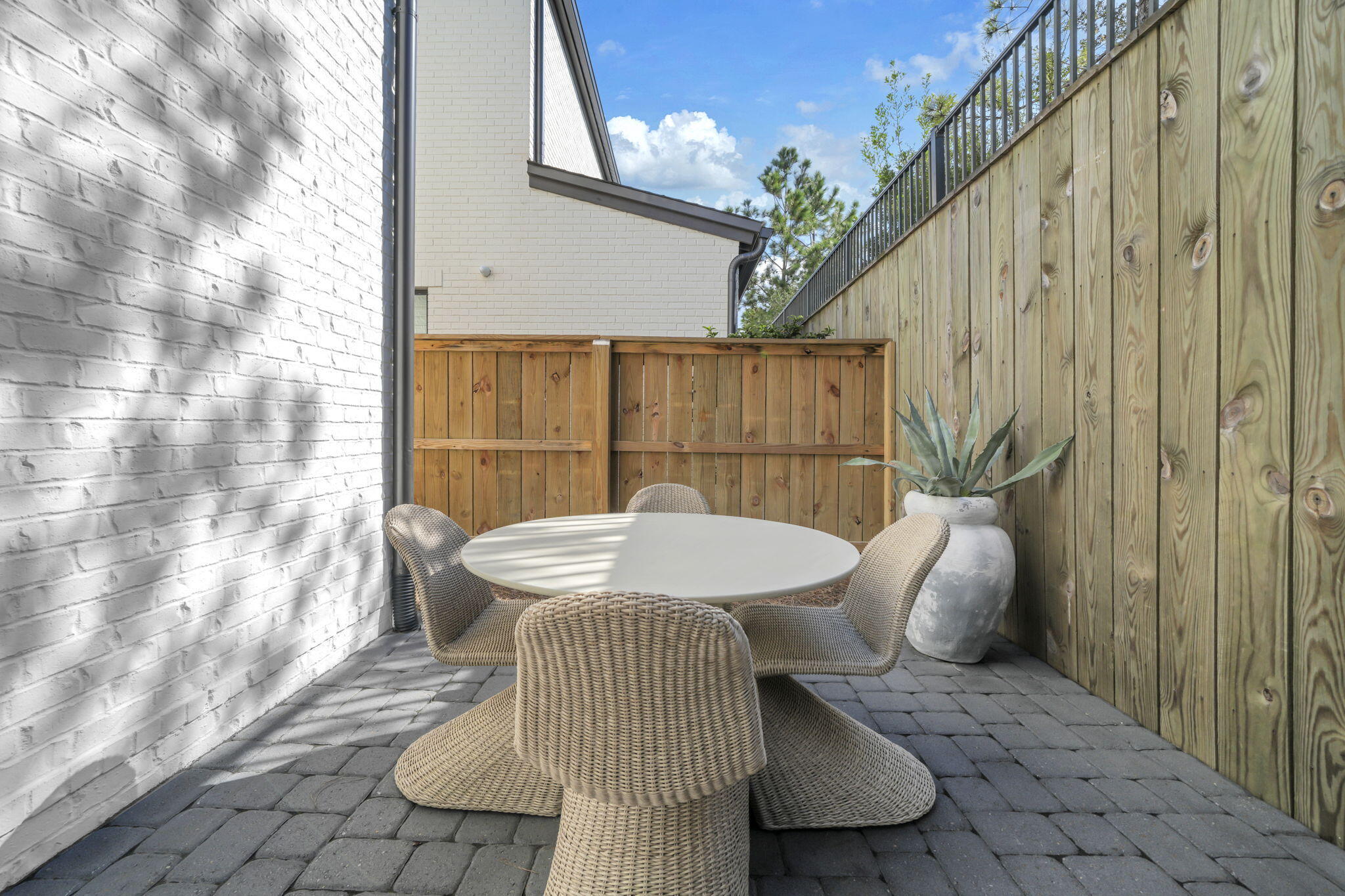 RIDGEWALK - Residential