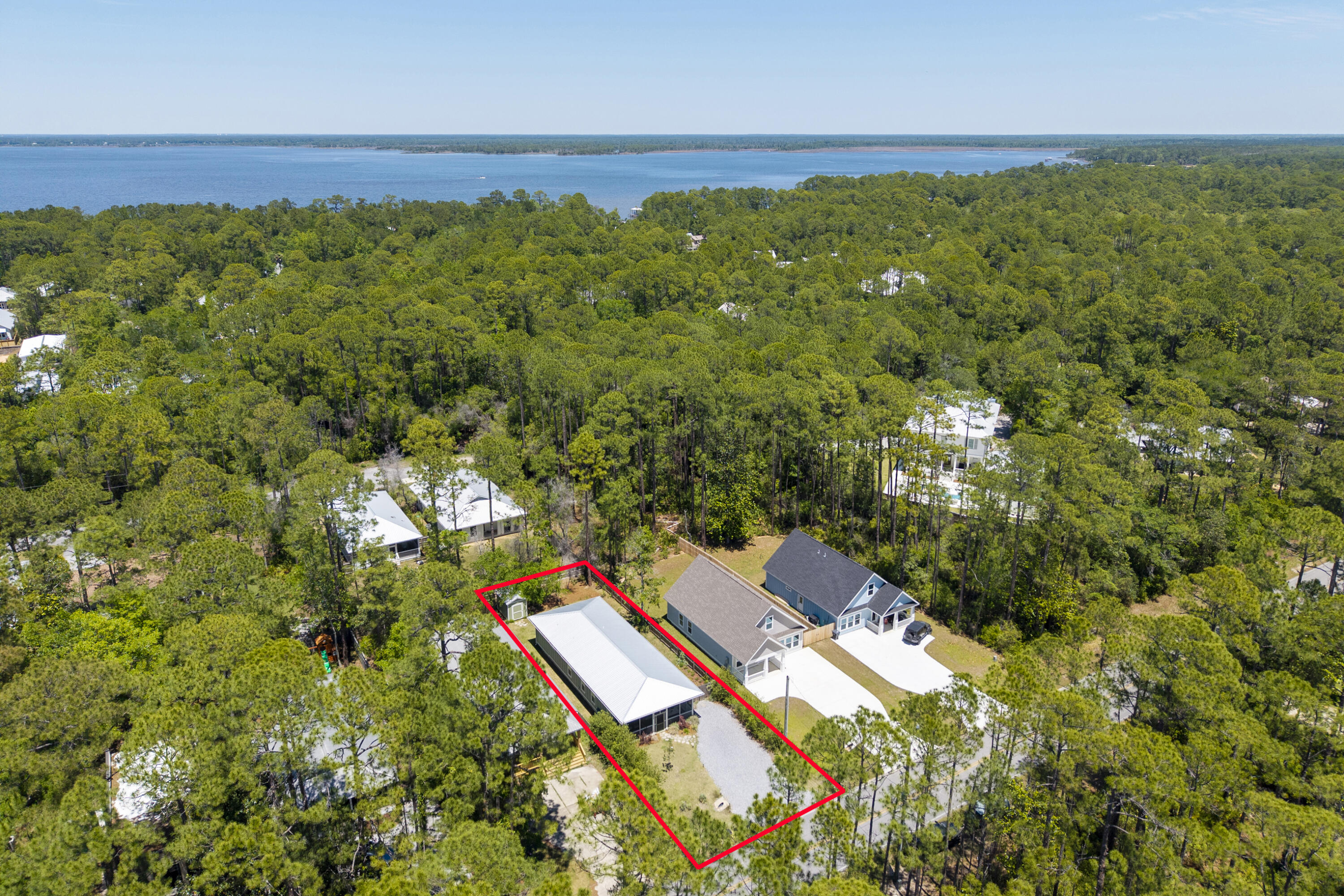 MAGNOLIA BEACH - Residential