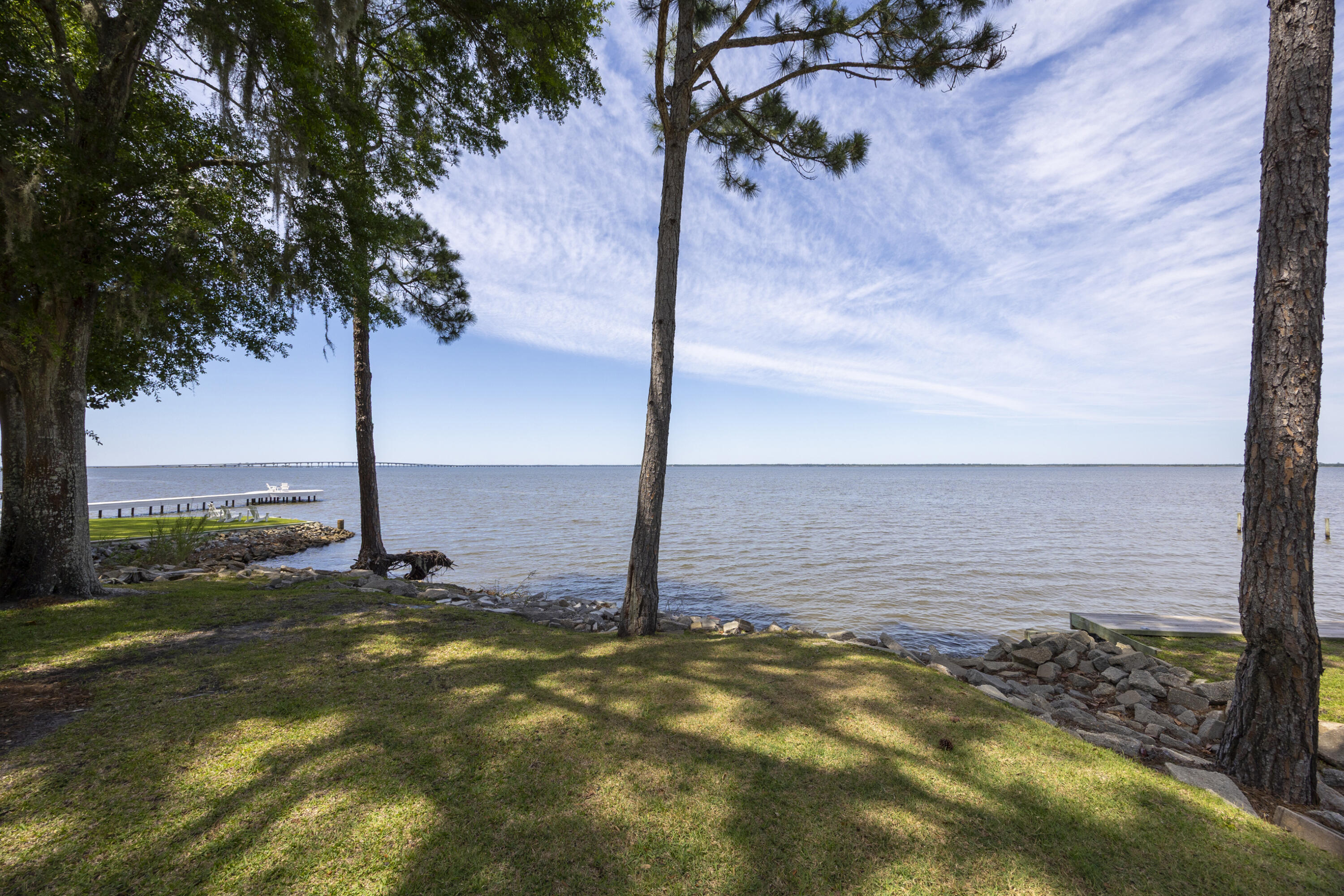 MAGNOLIA BEACH - Residential