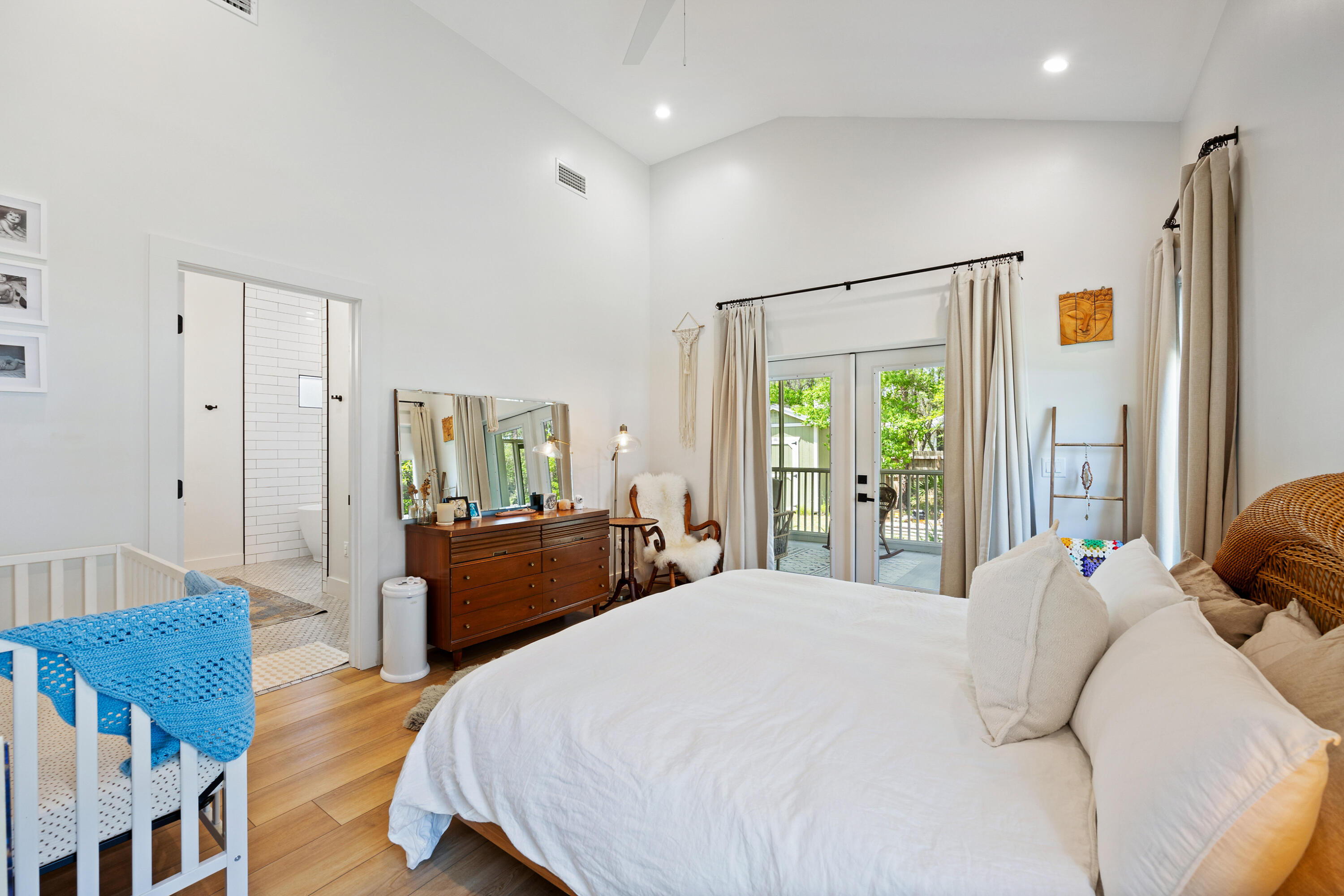 MAGNOLIA BEACH - Residential
