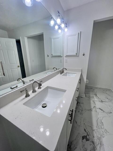 TWIN LAKES ESTATES - Residential Lease