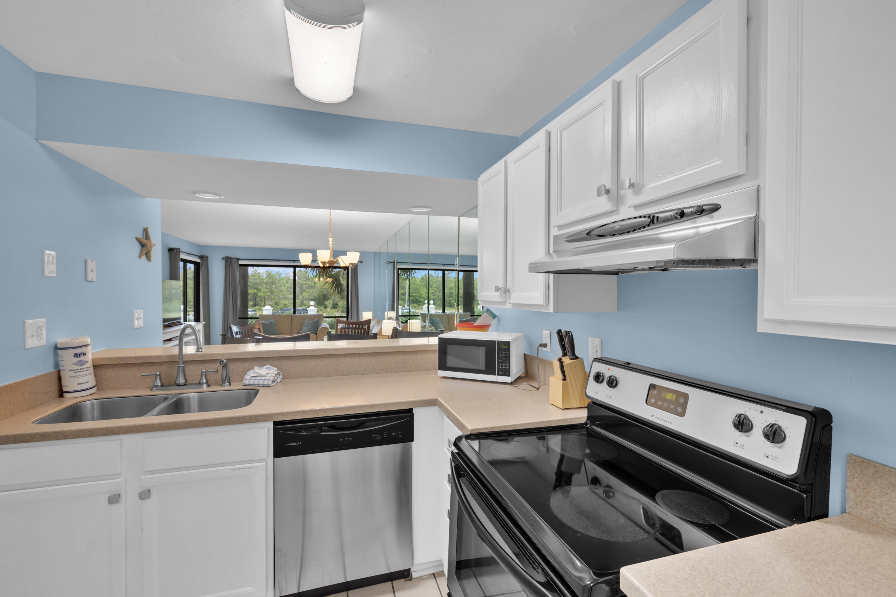 EDGEWATER GOLF VILLAS 3A CONDO - Residential