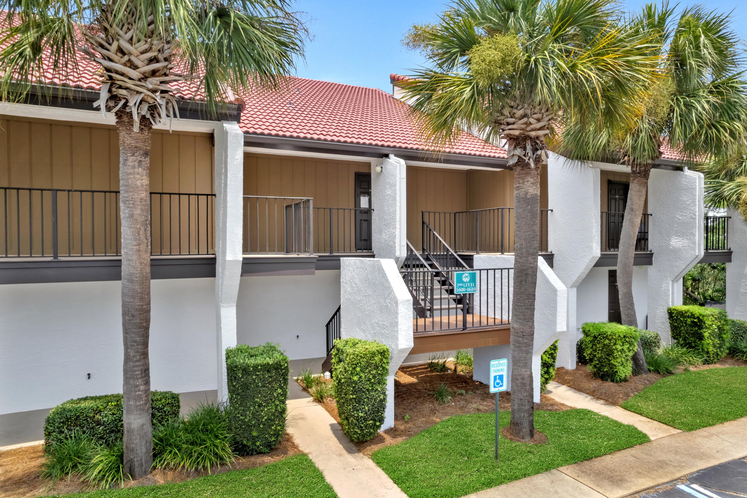 GOLF COURSE VIEWS. TWO FULL BATHROOMS. FULLY FURNISHED. Edgewater Golf Villas 1609 is a second-floor, one-bedroom, two-bathroom residence overlooking the sixth fairway and green at Edgewater Beach & Golf Resort in Panama City Beach, Florida. Floor-to-ceiling windows and a sliding glass door bring the golf course views into the spacious open living and dining area, while the private balcony provides an elevated vantage point over the course and surrounding pond.
The kitchen features stainless steel appliances, Corian countertops, ample cabinet space, and a stackable washer and dryer. Tile flooring extends throughout the unit. The primary bedroom includes two queen-size beds, direct balcony access, golf course views, and an en-suite bathroom with a private water closet and tub/shower combination. A second full bathroom adds flexibility for owners and guests.
Building 1600 is positioned just around the corner from one of the resort's 11 swimming pools, offering convenient access while maintaining the more relaxed setting of the Golf Villas. The air handler was manufactured in July 2021, and the water heater was installed on September 25, 2024.
Edgewater Beach & Golf Resort offers an extensive collection of amenities, including a Par-3 executive nine-hole golf course with complimentary golf, a pro shop with equipment rentals, 11 swimming pools, six reflecting ponds, four whirlpool spas, a Polynesian-style lagoon pool with waterfalls and islands, beach access, tram service, a splash pad, salon and spa services, poolside dining, and multiple food and beverage options throughout the resort. The property is pet friendly, subject to current resort rules and restrictions.
The 2026 HOA dues are $2,998.49 per quarter, which is 3.25% lower than the 2025 amount. Recent additions to Panama City Beach, including Dolly Parton's Pirates Voyage Dinner & Show, Topgolf, McGuire's Irish Pub, and Tootsie's Orchid Lounge, add to the area's growing collection of entertainment and dining options.
All information is deemed reliable but not guaranteed; buyer to verify if important.