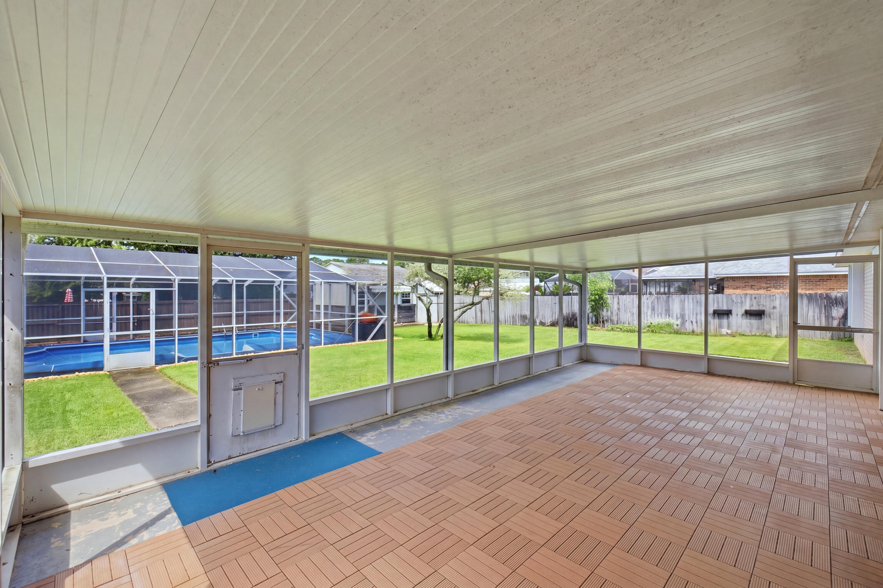 BRISTOL VILLAGE RAINTREE ESTATES - Residential