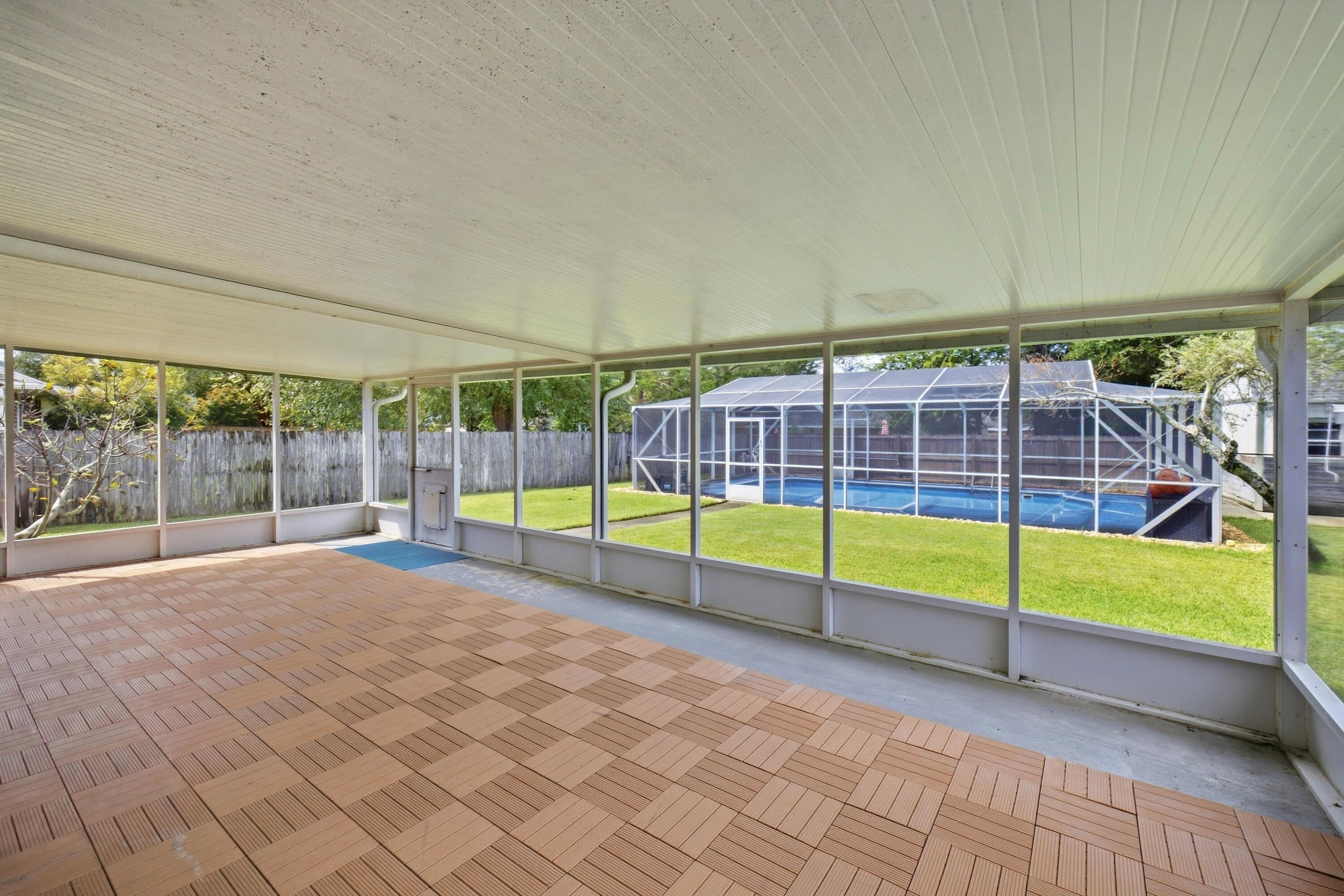BRISTOL VILLAGE RAINTREE ESTATES - Residential