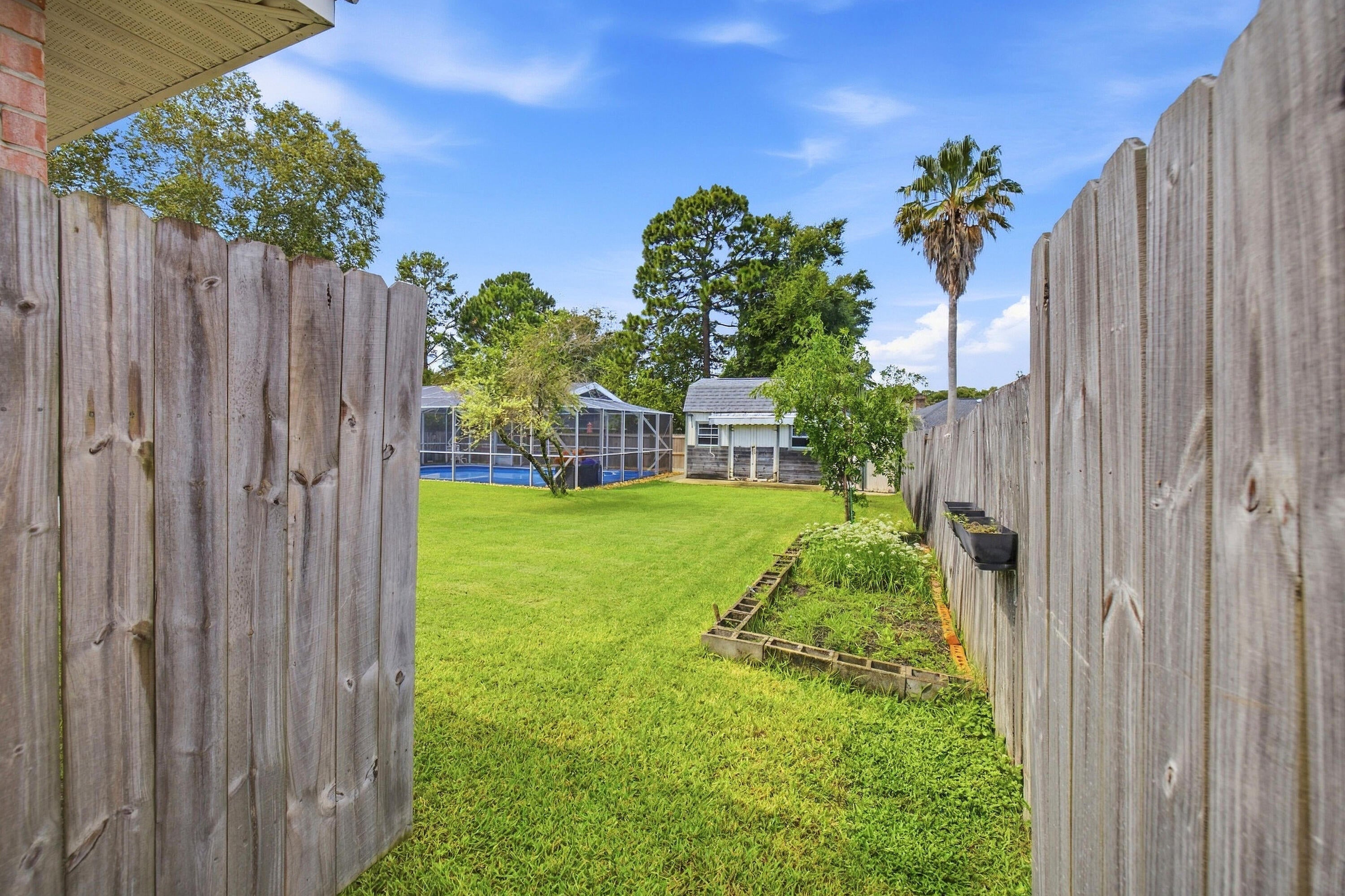 BRISTOL VILLAGE RAINTREE ESTATES - Residential