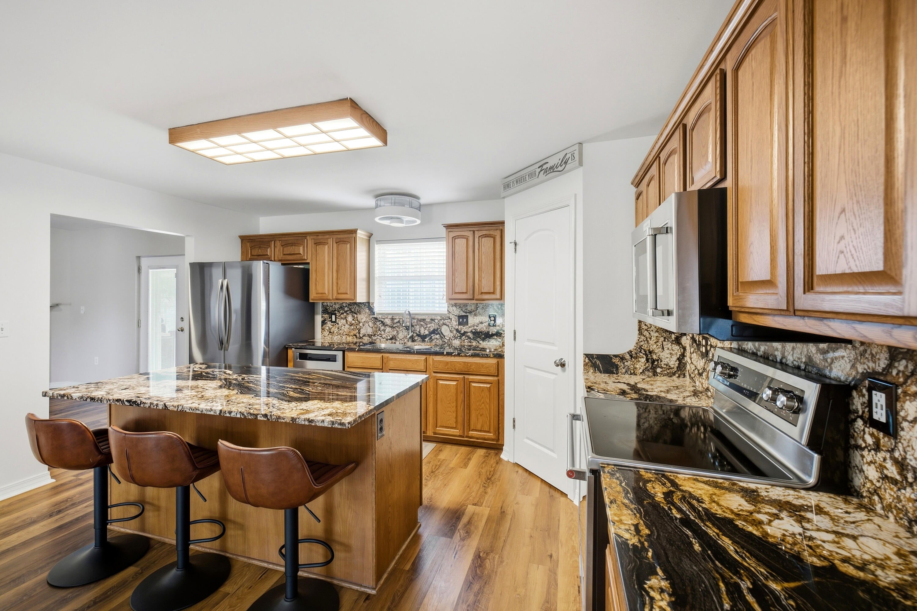 BRISTOL VILLAGE RAINTREE ESTATES - Residential
