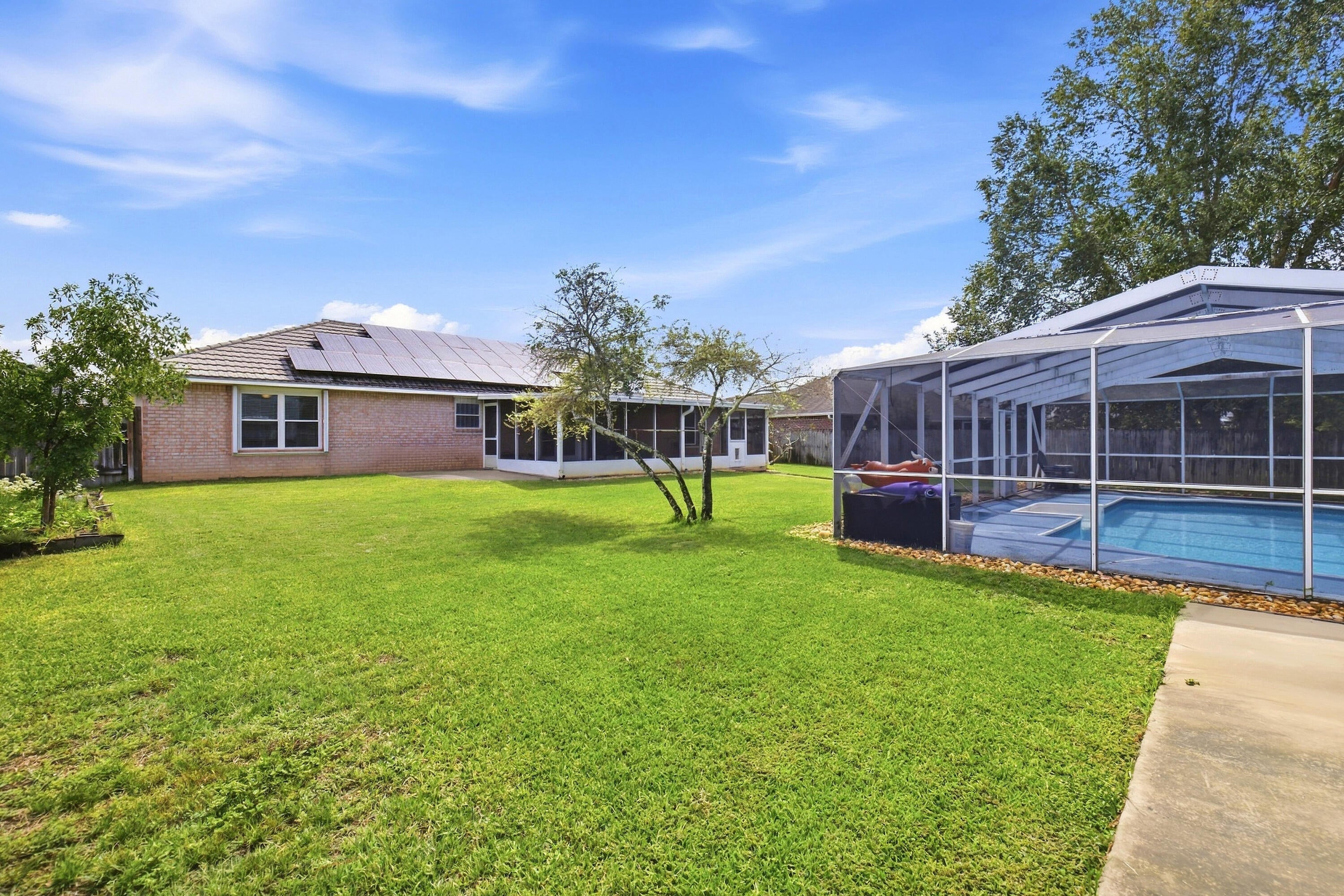 BRISTOL VILLAGE RAINTREE ESTATES - Residential