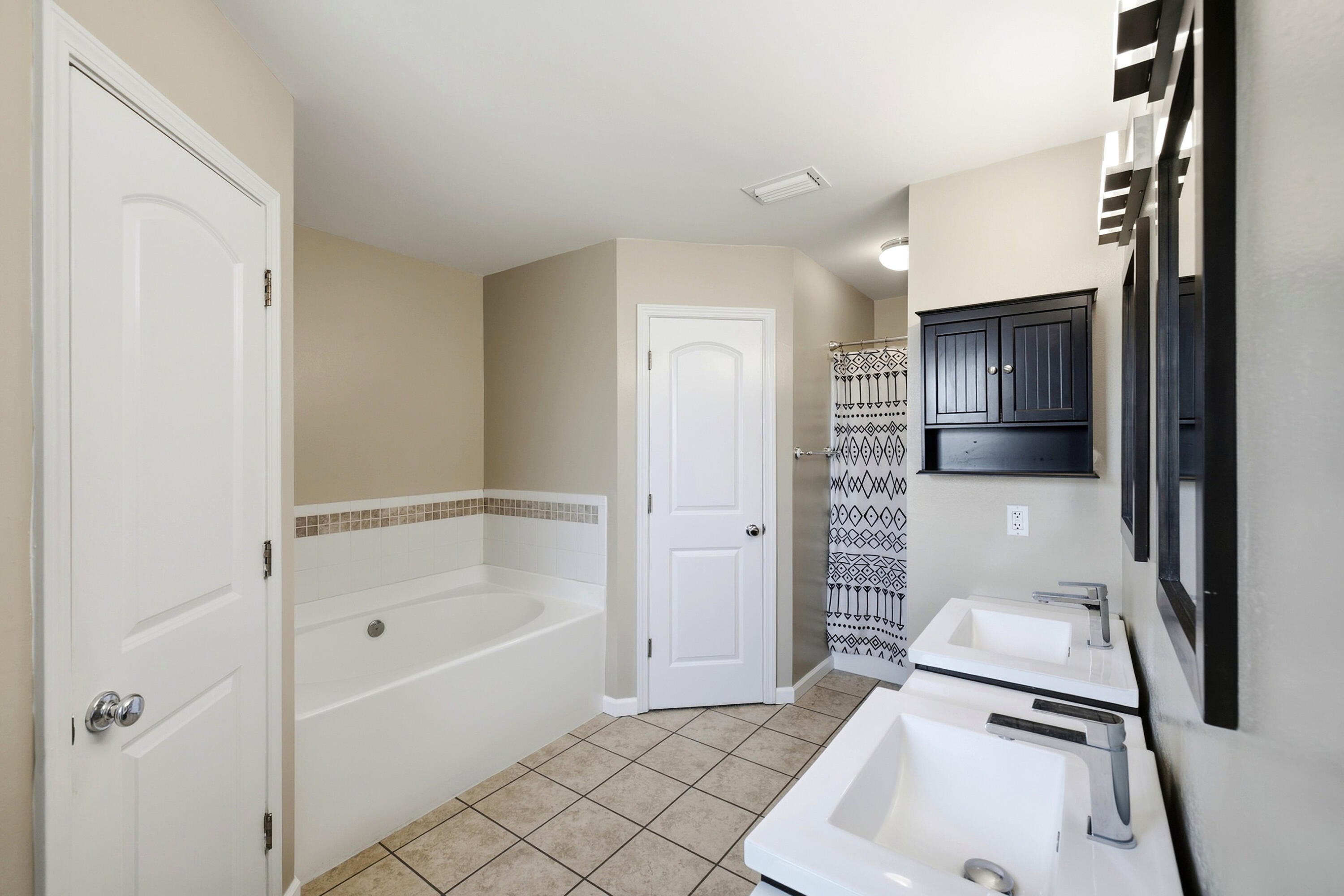 BRISTOL VILLAGE RAINTREE ESTATES - Residential