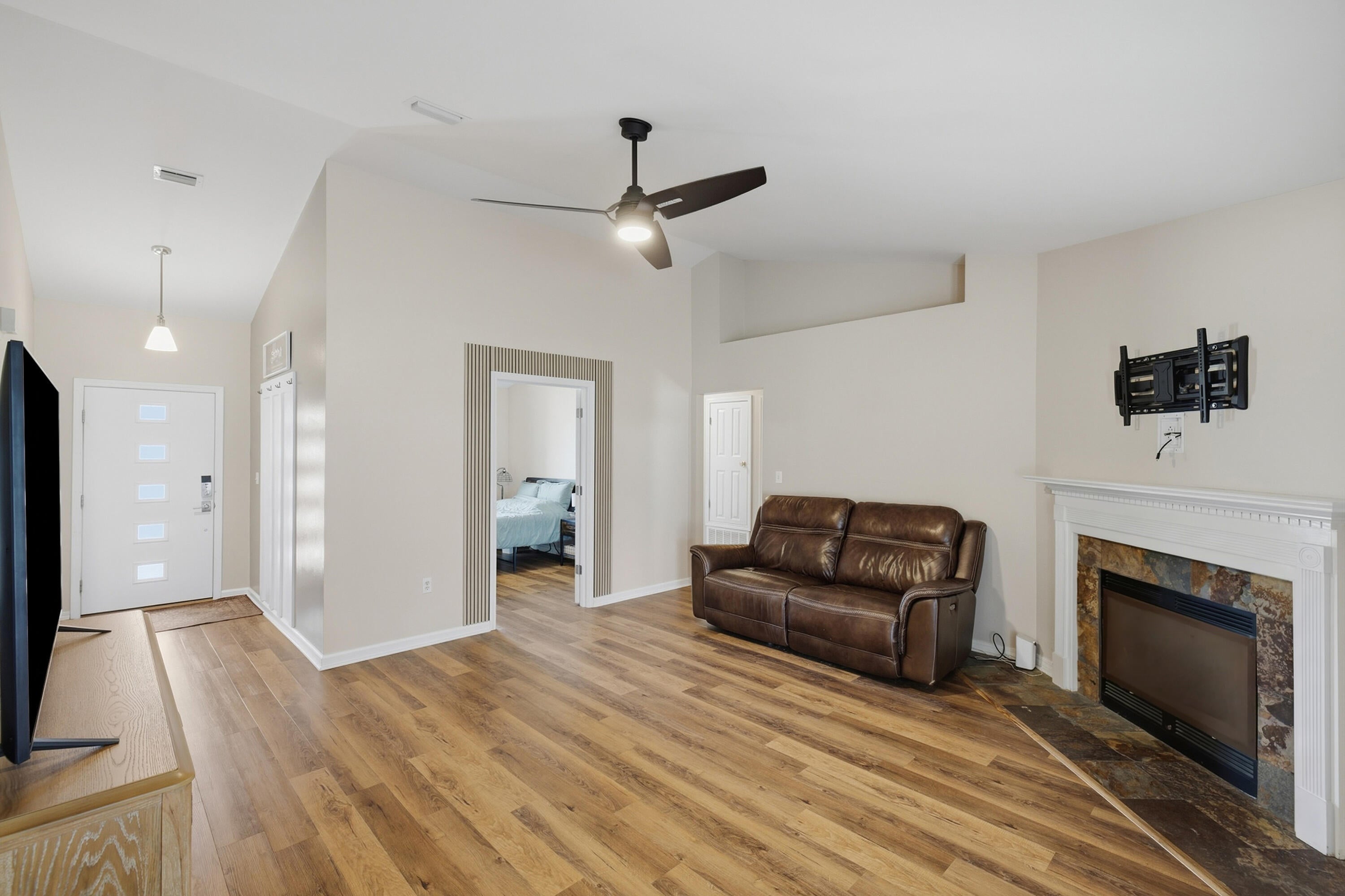 BRISTOL VILLAGE RAINTREE ESTATES - Residential