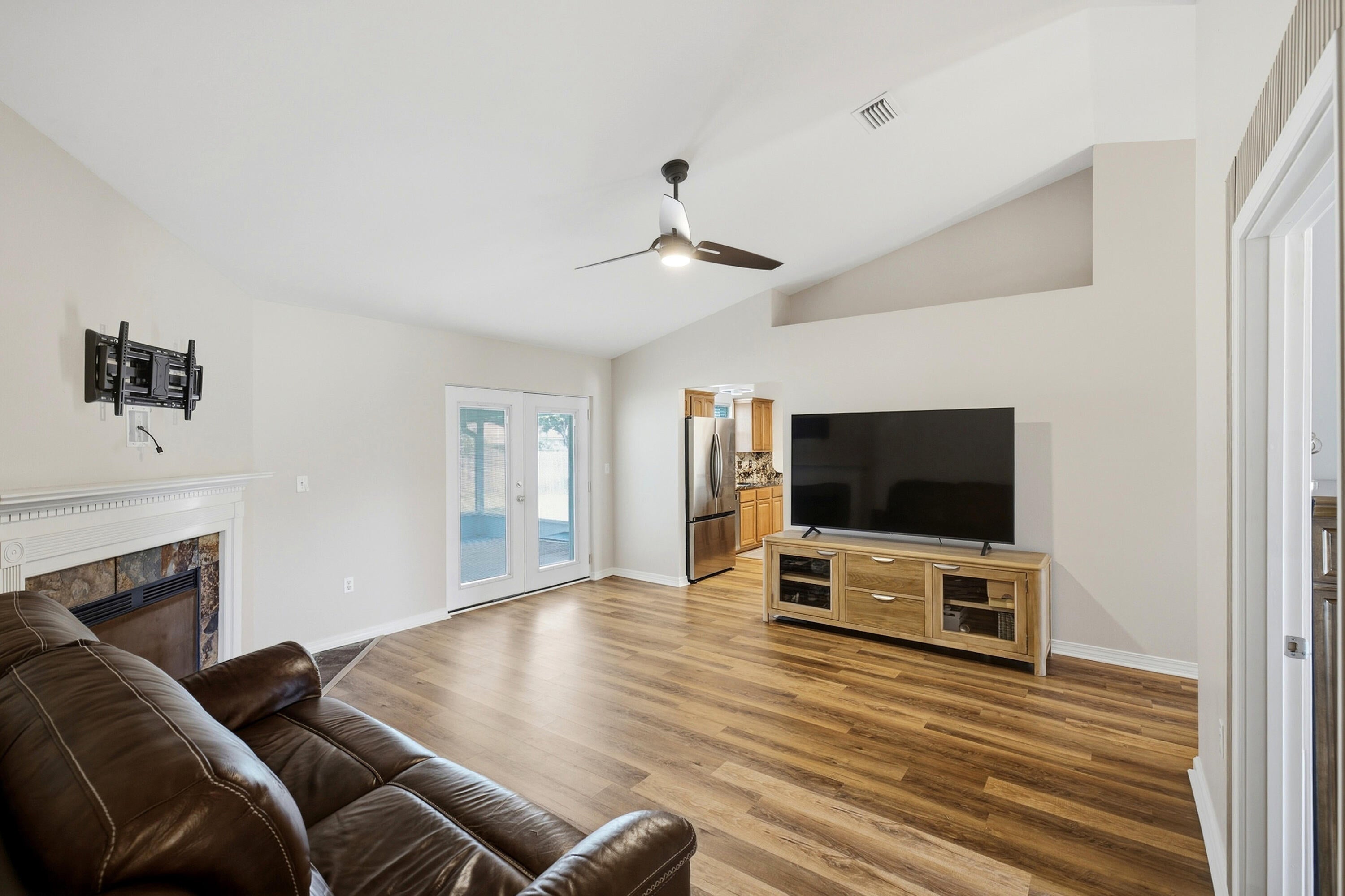 BRISTOL VILLAGE RAINTREE ESTATES - Residential