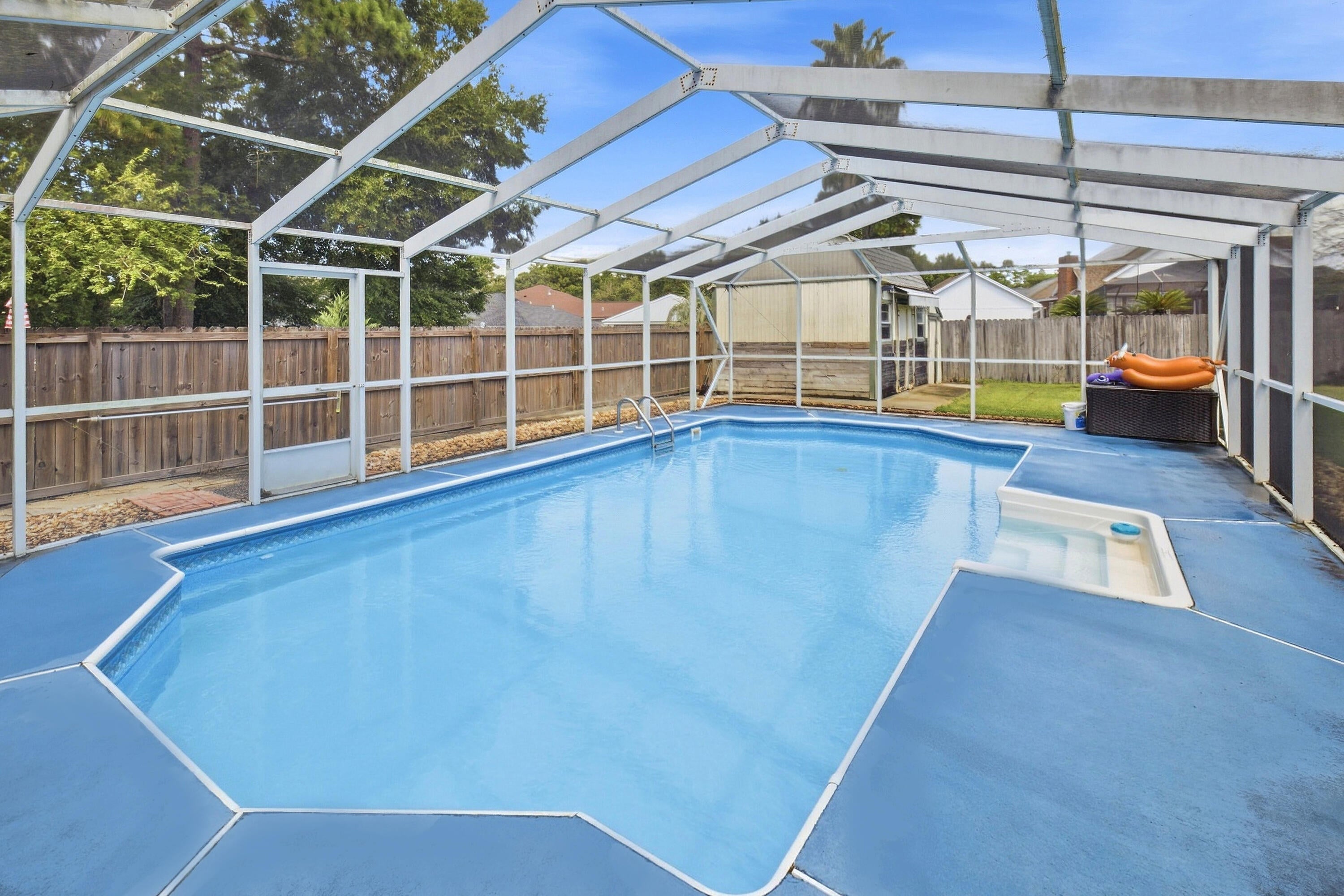 BRISTOL VILLAGE RAINTREE ESTATES - Residential