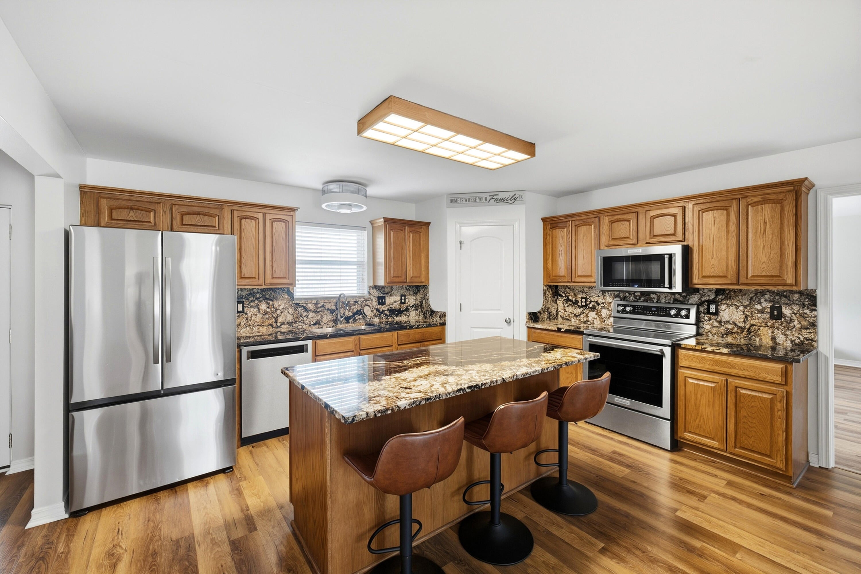 BRISTOL VILLAGE RAINTREE ESTATES - Residential