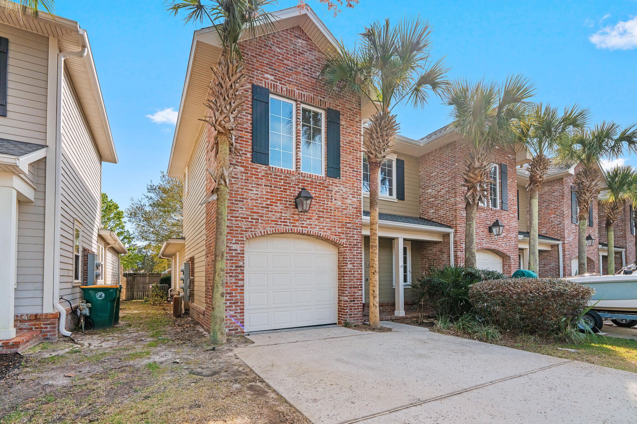 MARINA LANDING - Residential