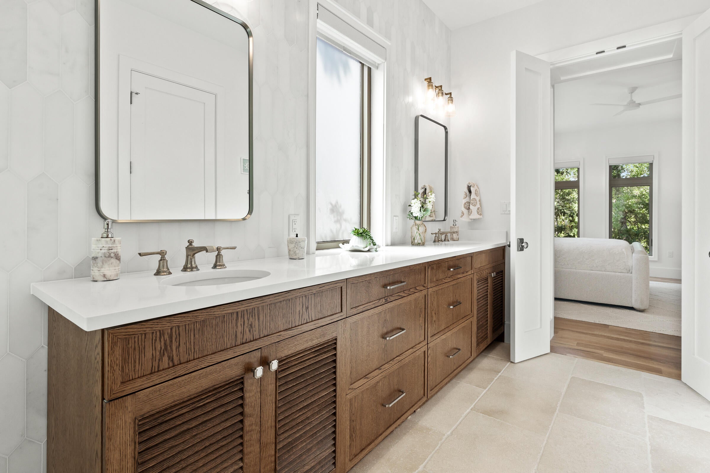 SEAGROVE SHORES 4TH ADD - Residential