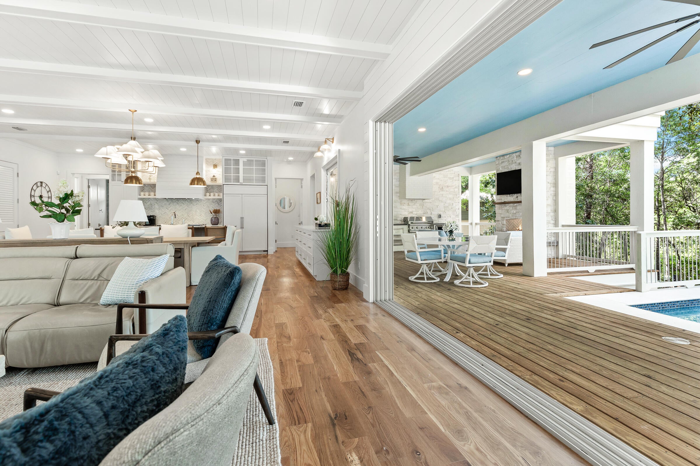 SEAGROVE SHORES 4TH ADD - Residential