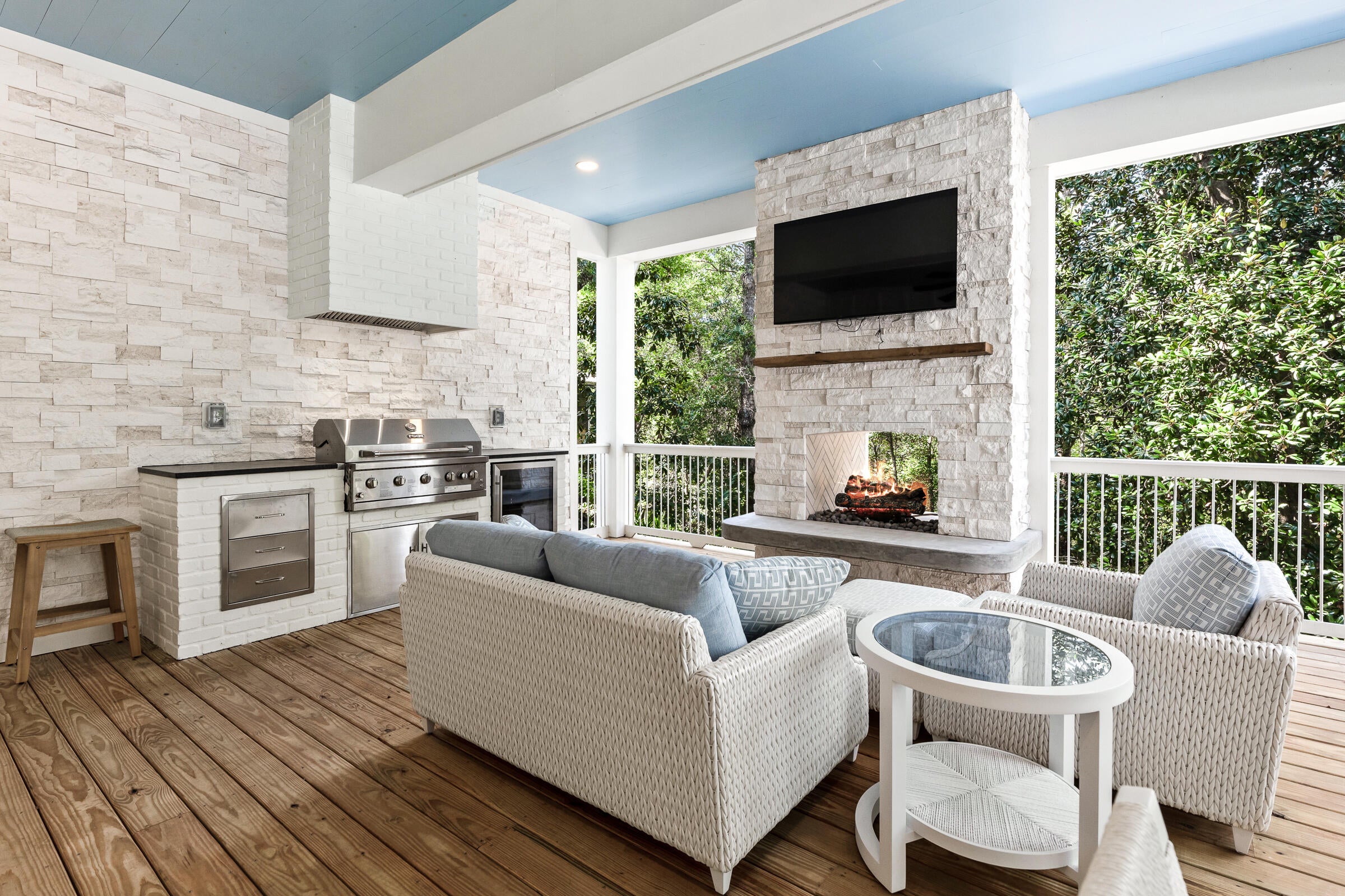SEAGROVE SHORES 4TH ADD - Residential
