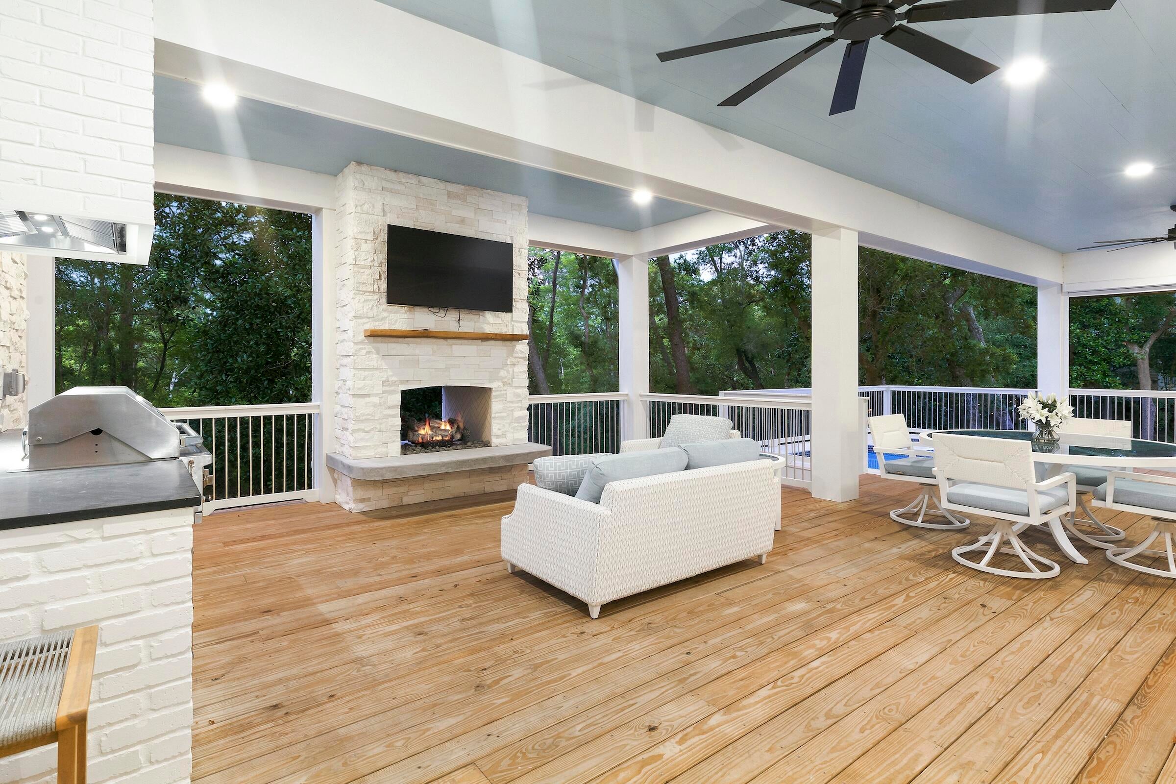 SEAGROVE SHORES 4TH ADD - Residential