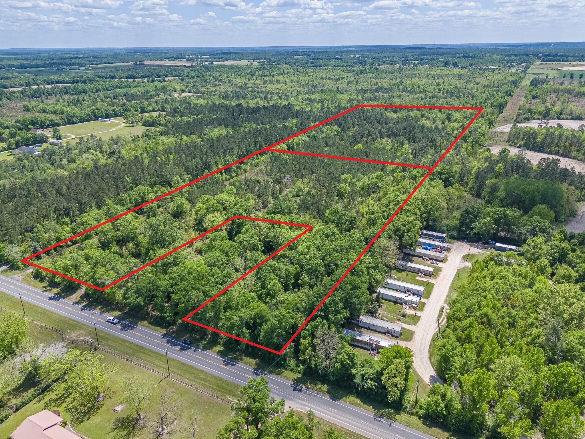 NO RECORDED SUBDIVISION - Land