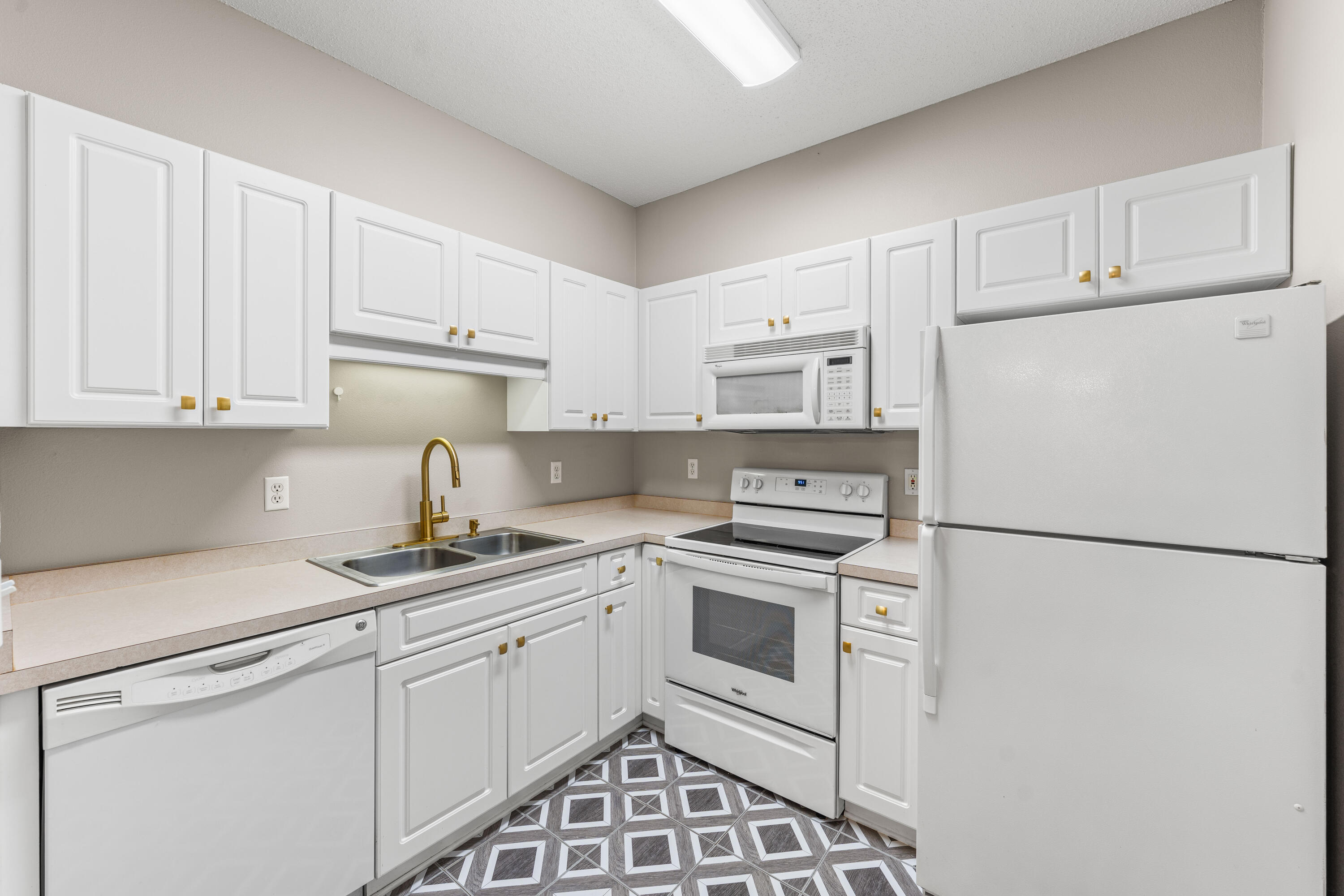 THE OAKS AT NICEVILLE - Residential